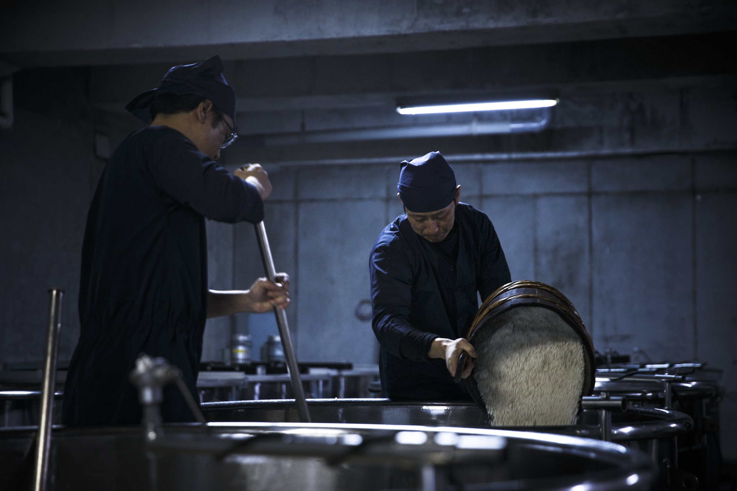蔵作業.jpg