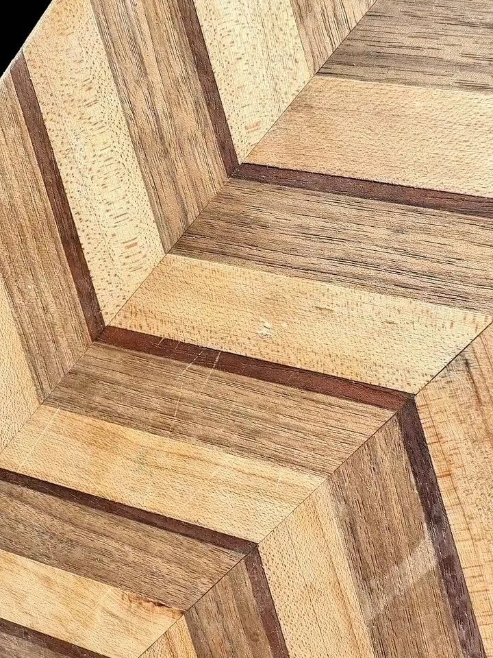Deep knife cuts? Chips and broken segments? I can make your favorite cutting board or any piece of woodwork look brand new!

#timberandflame #woodworking #woodcraft #refurbished #cuttingboard