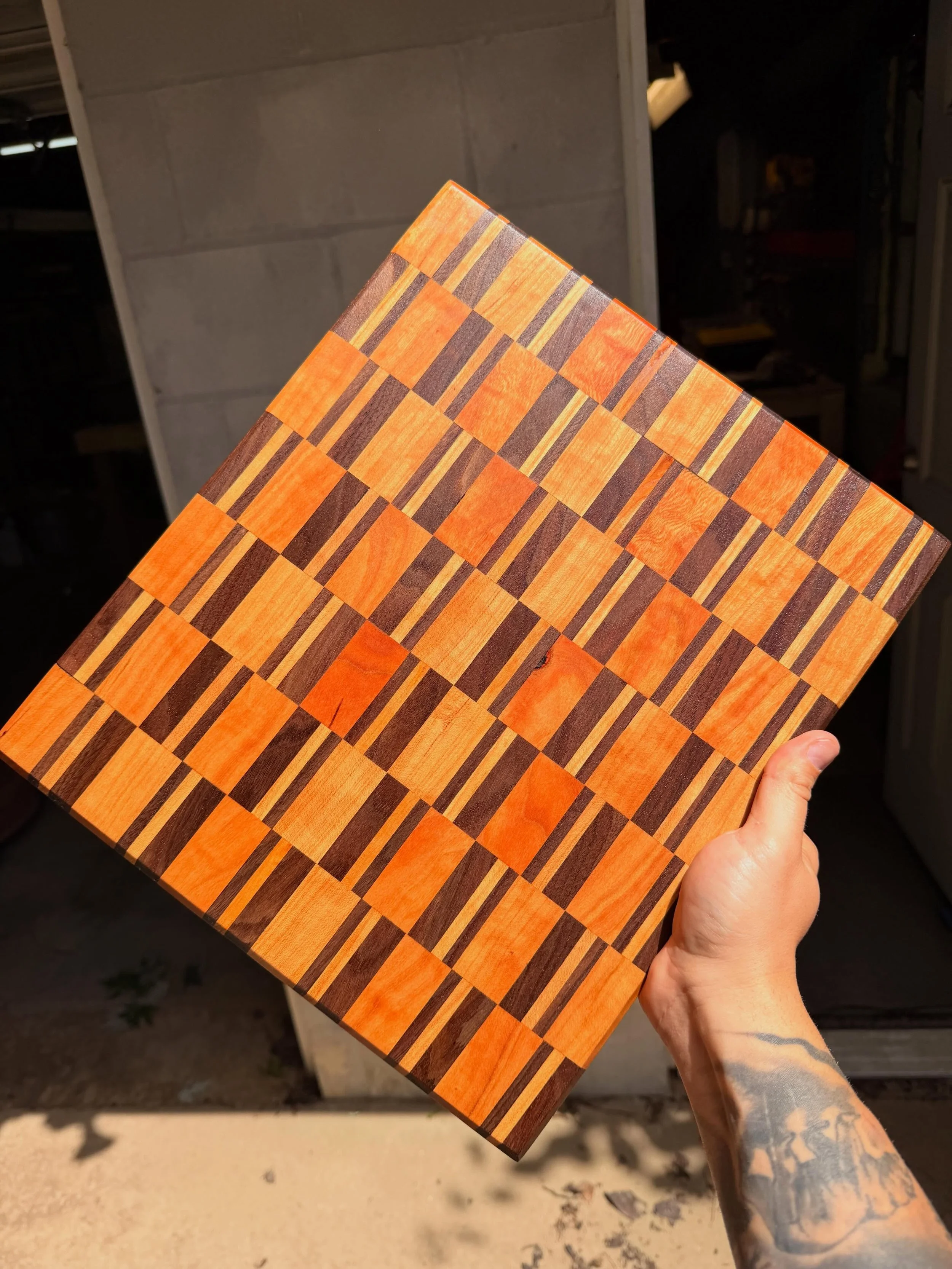Stop eating microplastics and get yourself a new cutting board! Made with Walnut, Cherry, and Maple 🔥🪵

This cutting board is live on my website, or shoot me a dm to purchase!

#timberandflame #cuttingboard #woodworking #woodcraft #woodcraftsupply