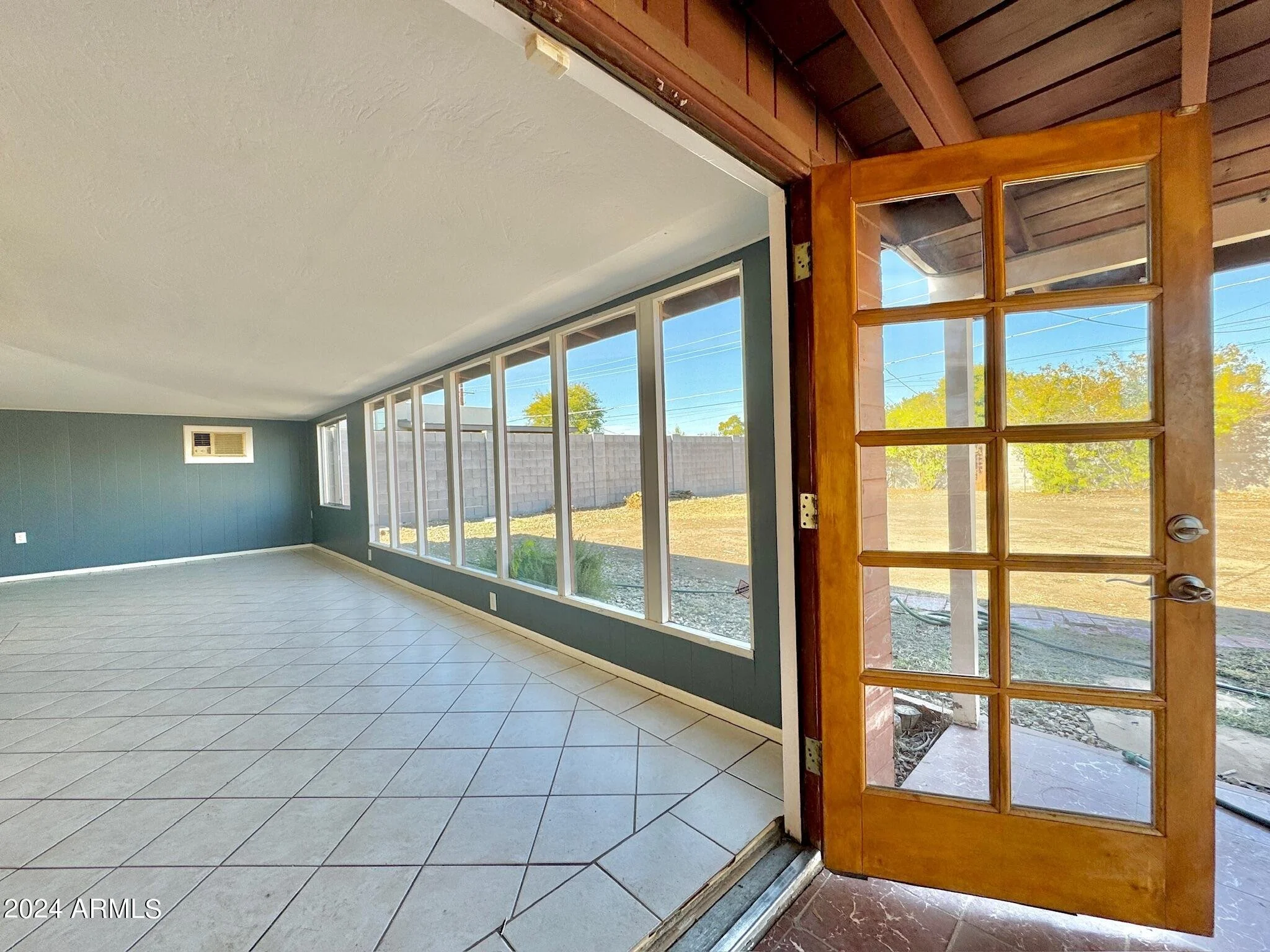 sun room.jpg