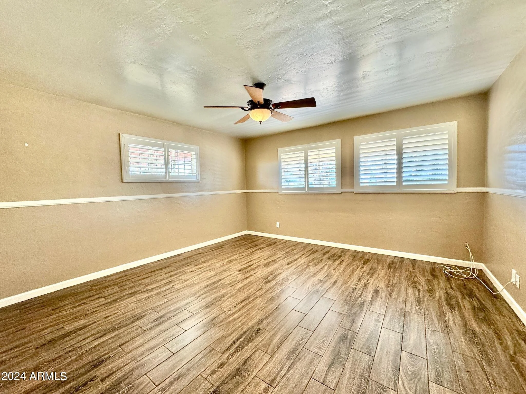 front bedroom.jpg