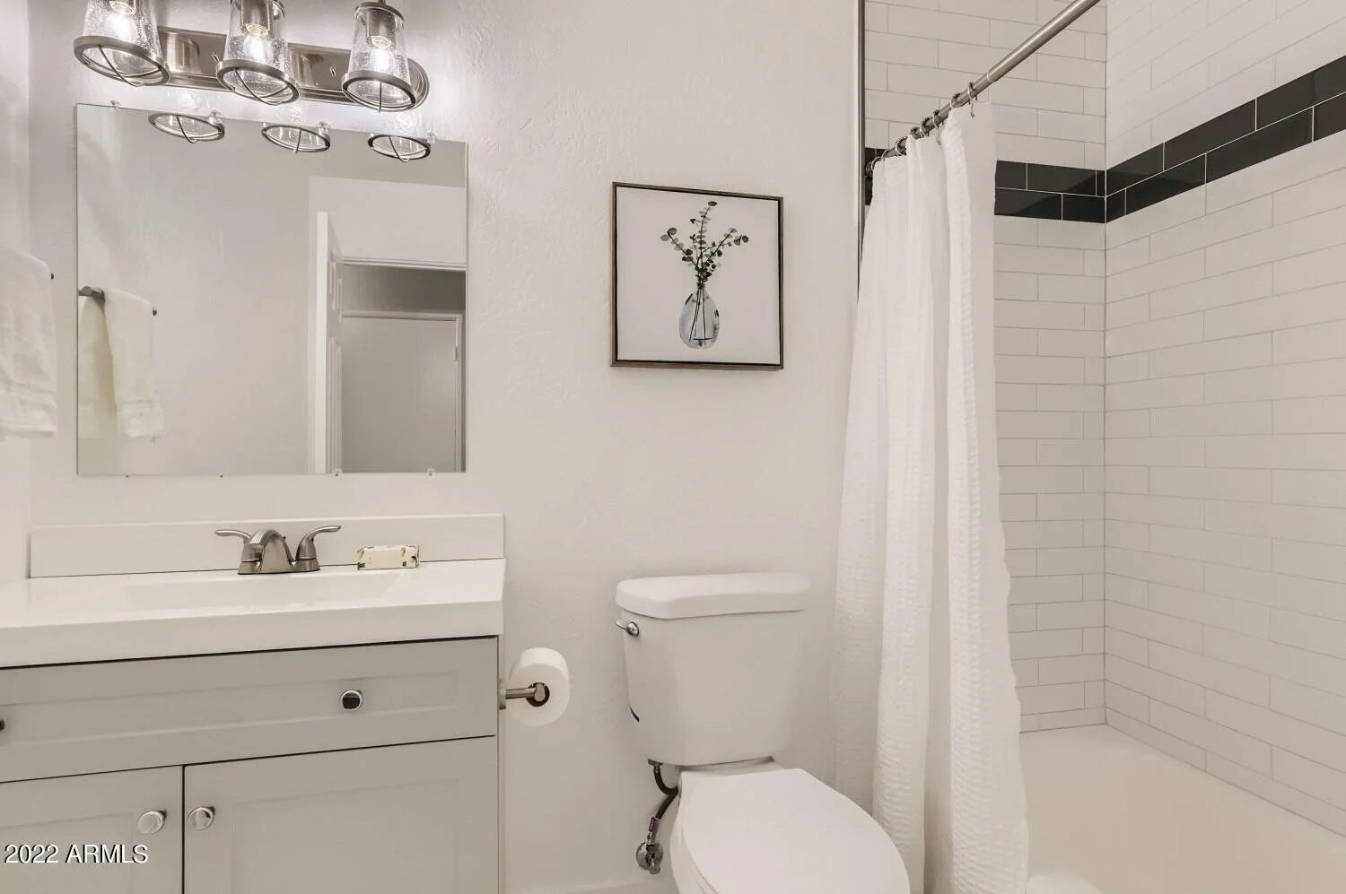 hall bath.jpg