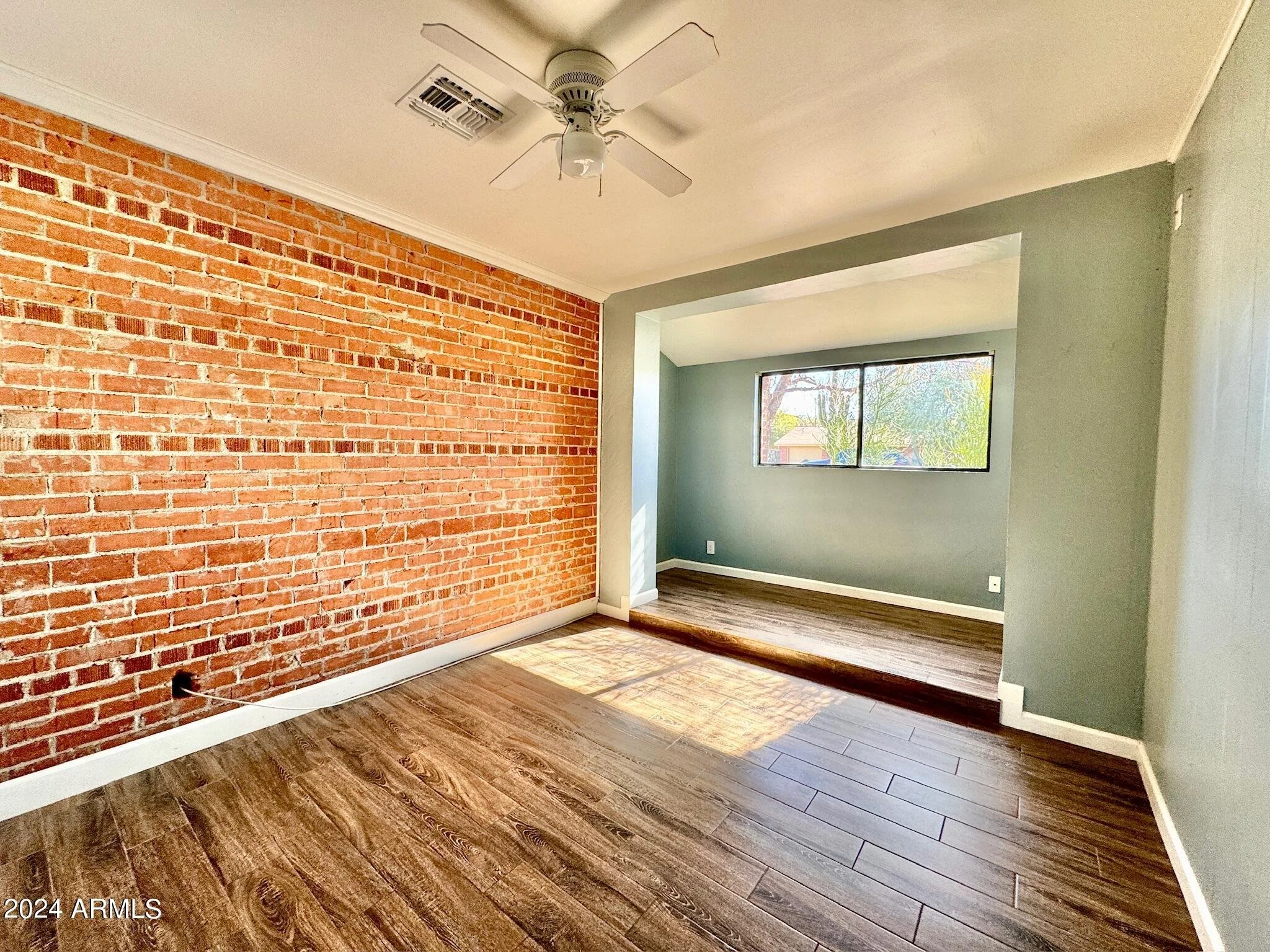 third bedroom.jpg