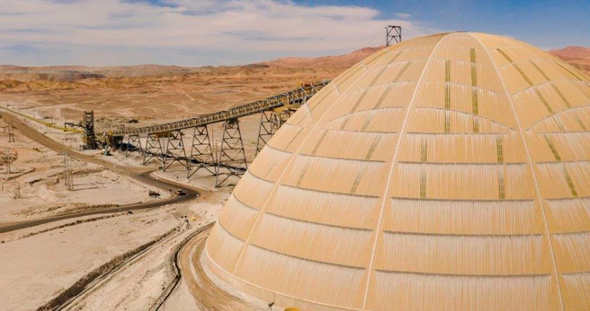 Planta Concentradora de Cobre, se obsrva desde el aire el Silo y la correa transportadora 