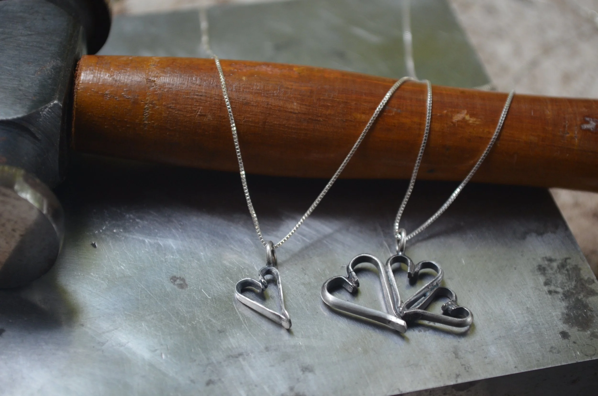 Las Tres Corazones Necklace