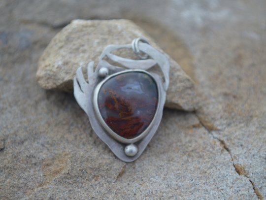 Fire-heart Agate Necklace