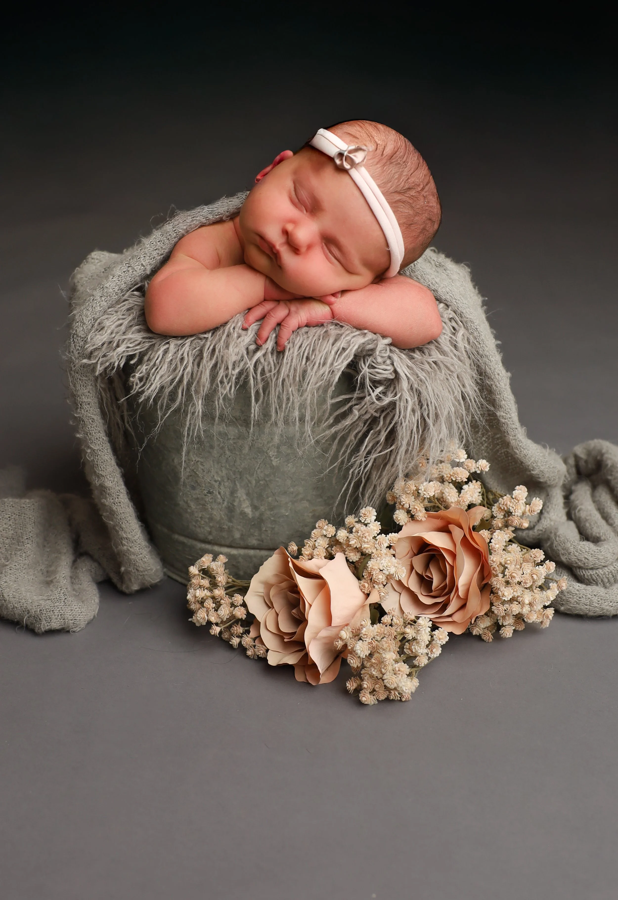 Newborns!! I had the opportunity to have a mentor sessions where I was shown how to wrap, pose, and care for these little babes! I cannot wait to incorporate what I learned into my studio! Coming soon...