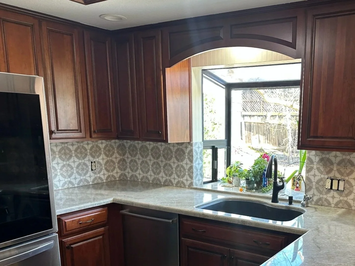 KITCHEN BACKSPLASH