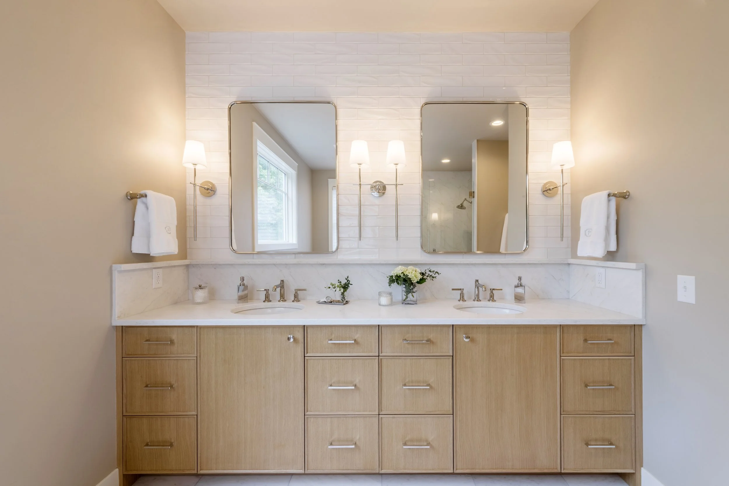 Lake-Studio-Design-Build-Transitional-Primary-Bath-Maple-Plain.jpg