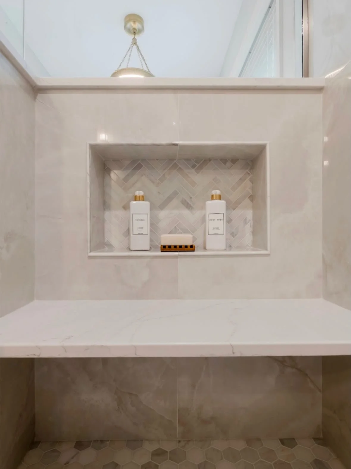 Every shower needs a niche. Whether it&rsquo;s a bold design feature or seamlessly blends into the background, a shower niche adds both style and practical storage for everyday essentials.
Are you team statement piece or hidden functionality? 

Let u
