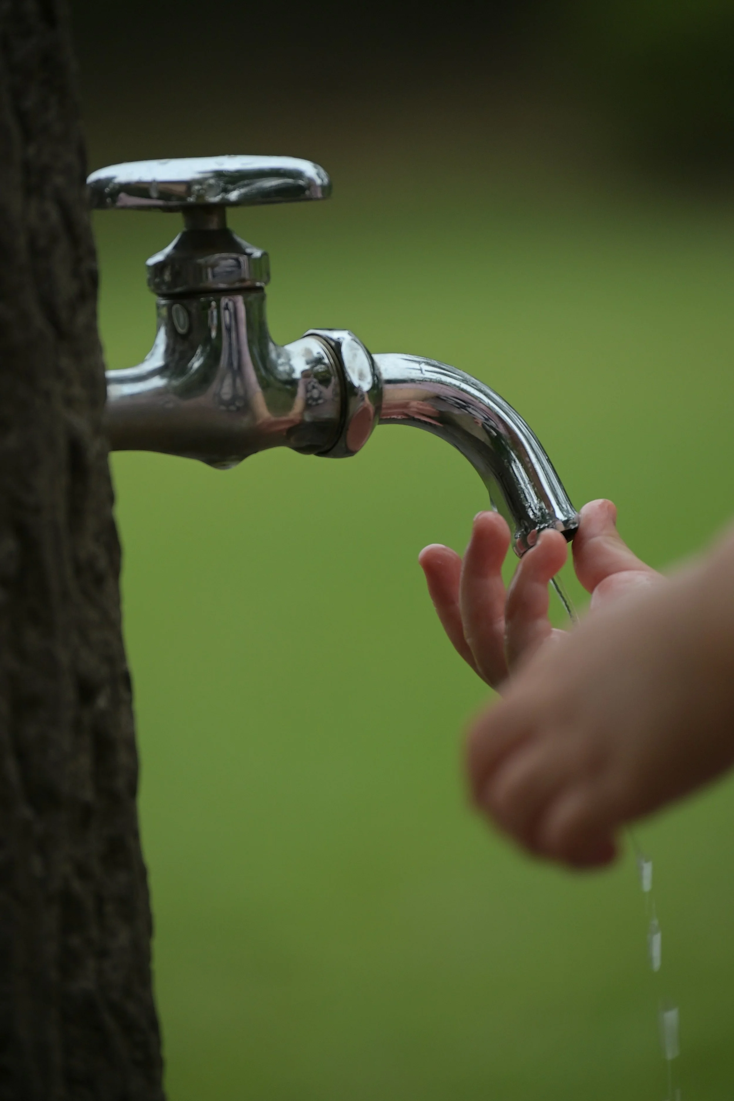 Water Running through hands