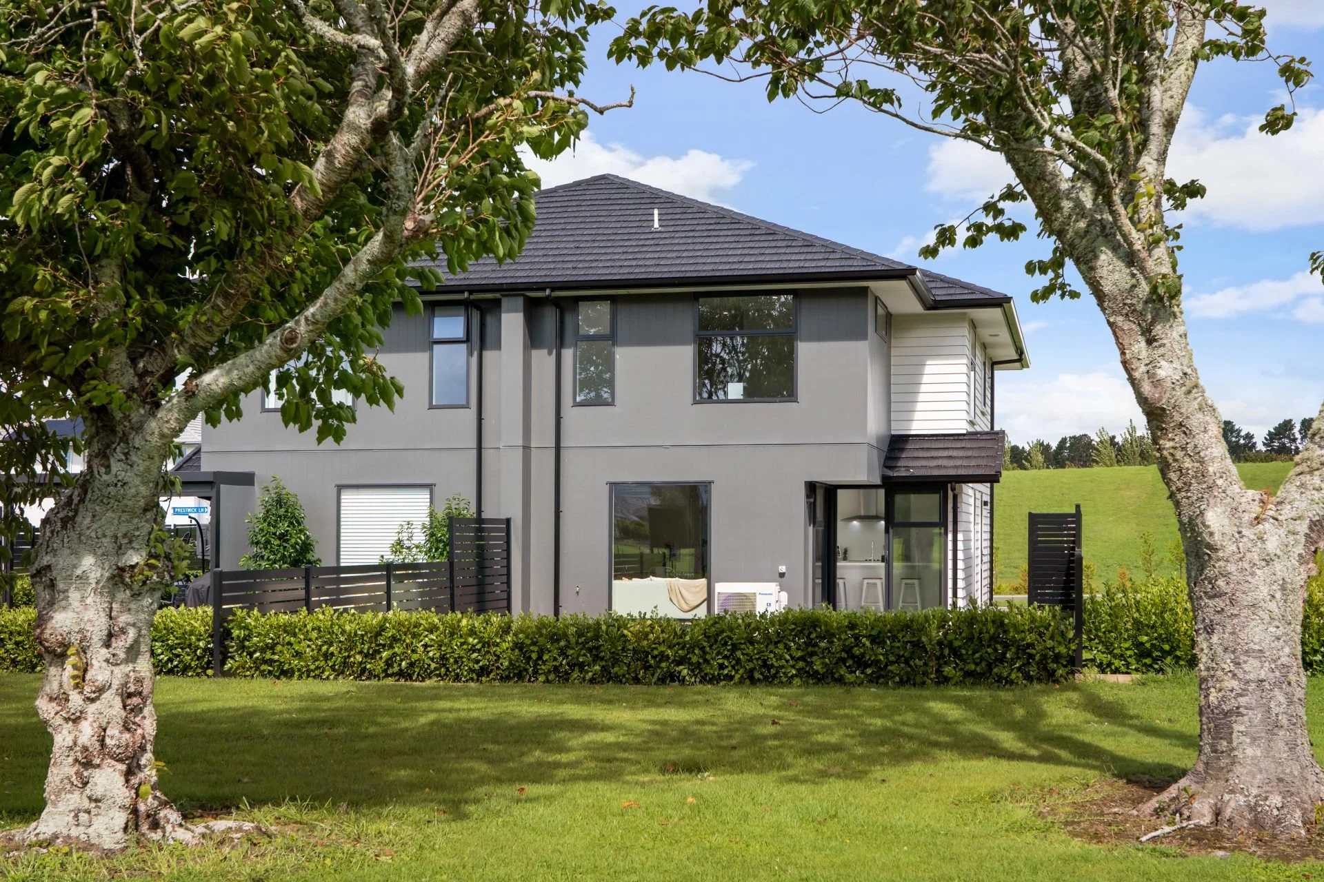 4PrestwickLane-RossGriff27of27.jpg