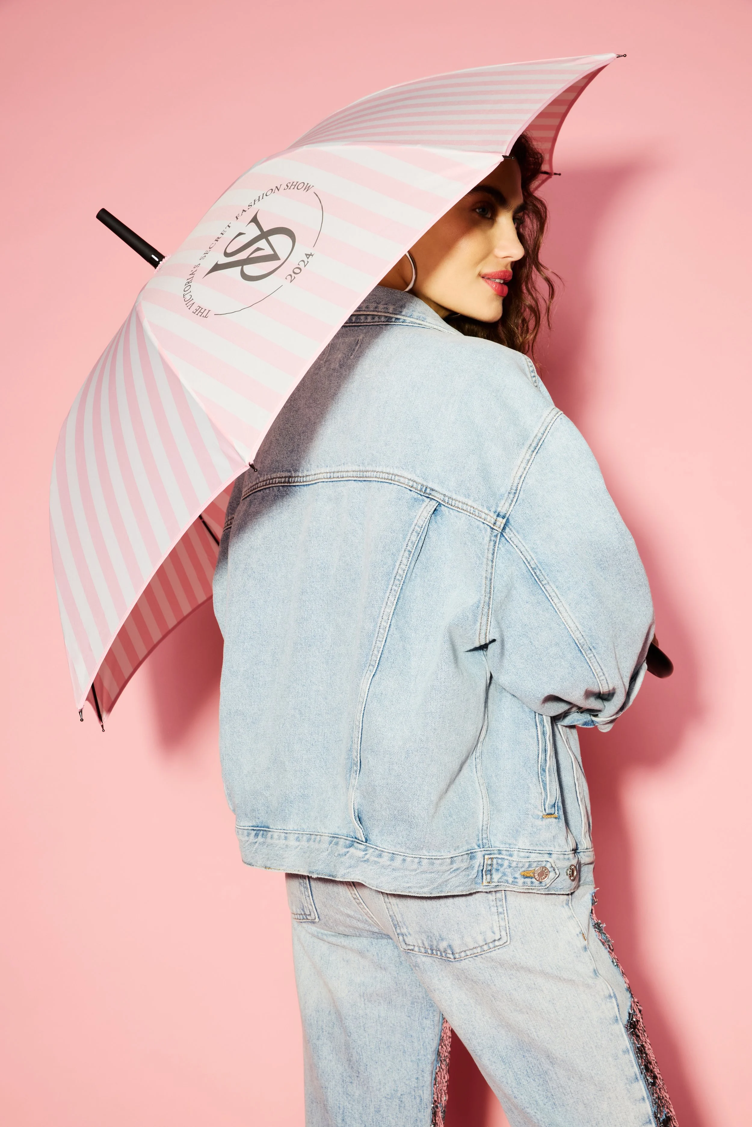 VIC167_LOOK 10_Detail_1.jpg