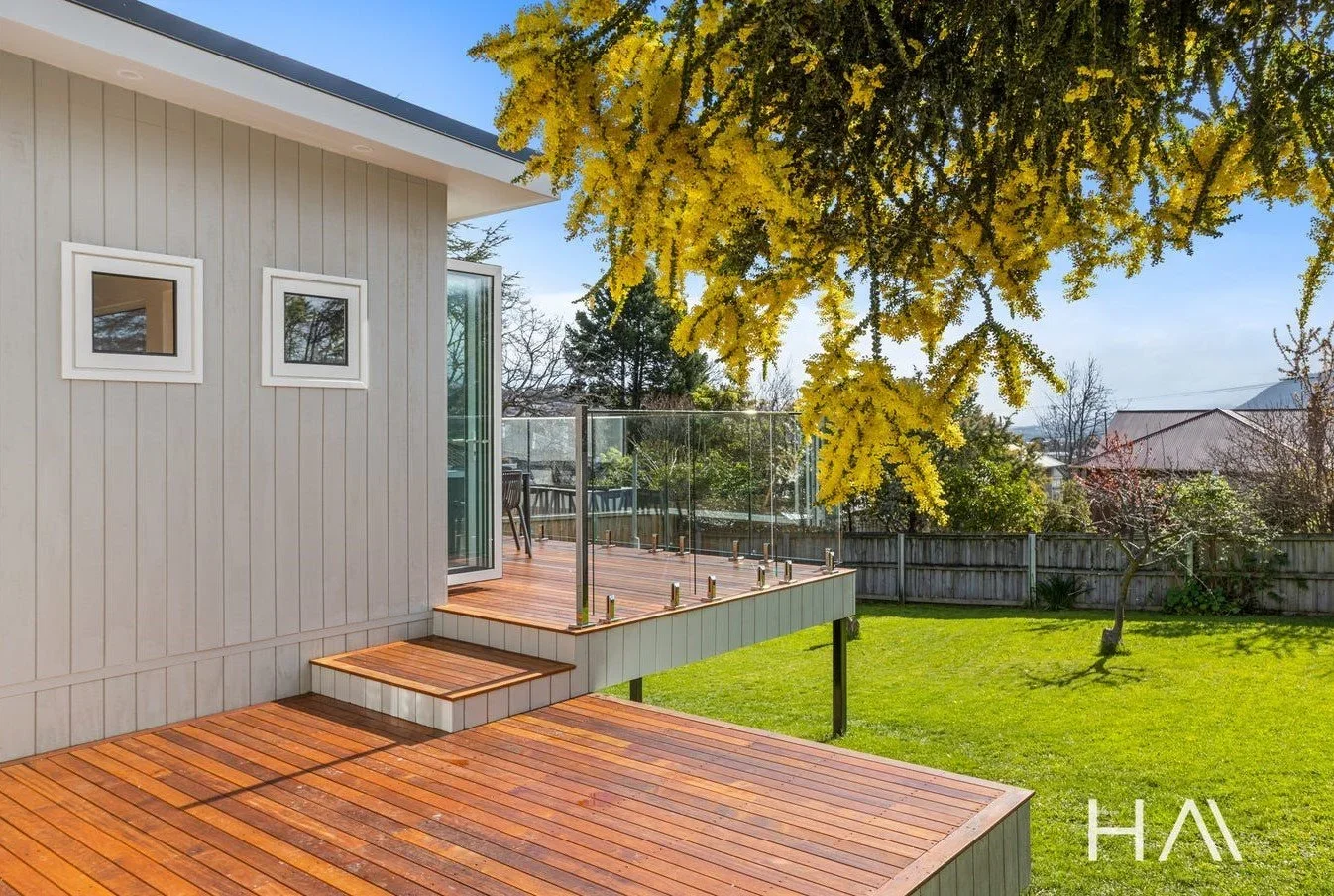 Designer Home and Lifestyle in Prime Location