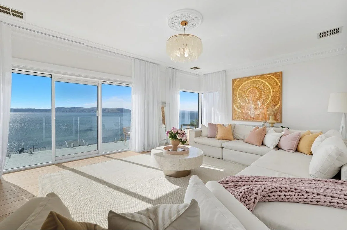 Sophisticated Home Offering Incredible Views