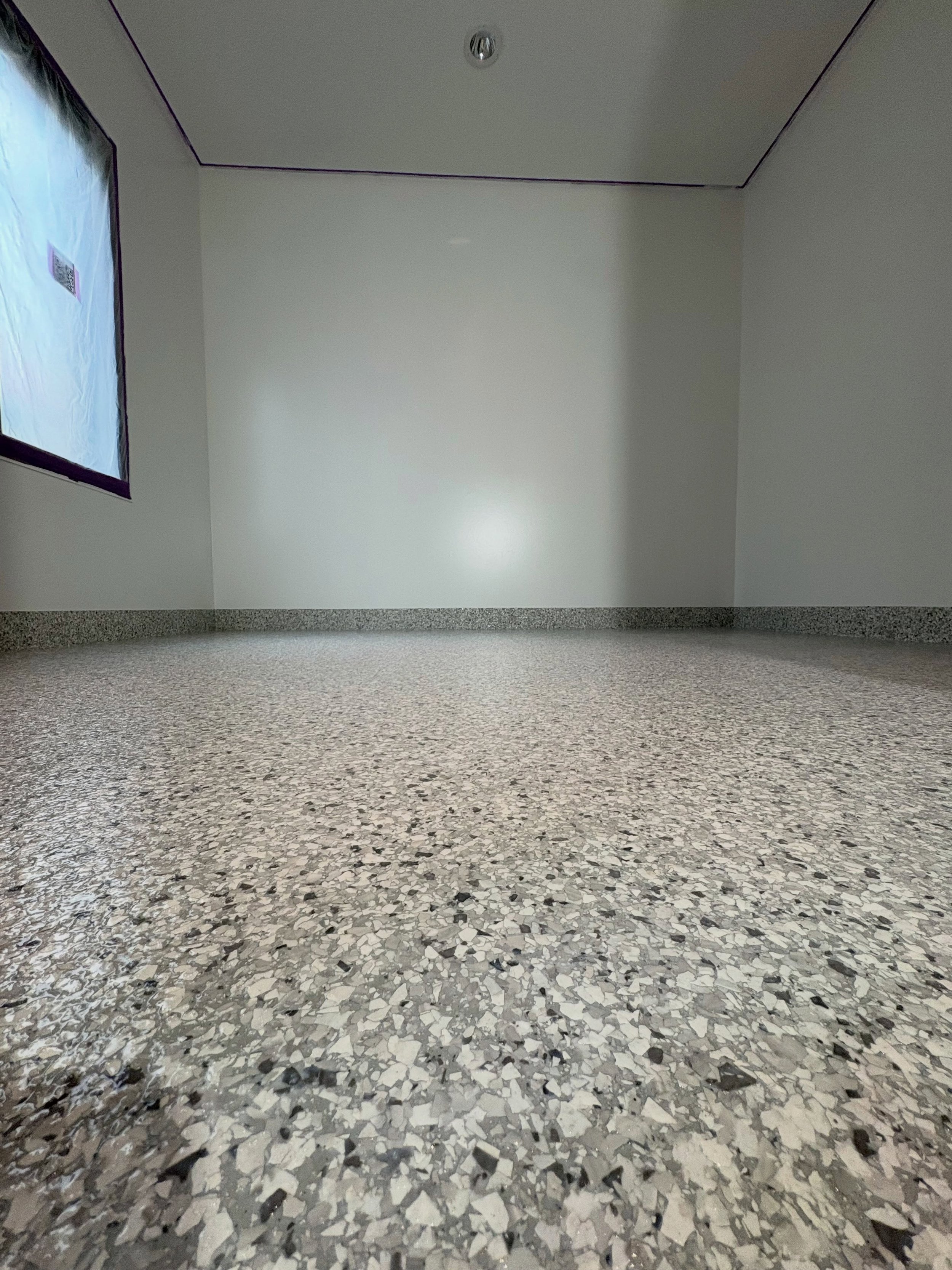 📣 We&rsquo;ve recently added something new to the Cantec Toolbox - Duraspec Enviroflake Resin Flooring! 

A seamless, durable and hygienic flooring solution designed for high-use environments, while still giving a clean and decorative finish 🤩

Thi