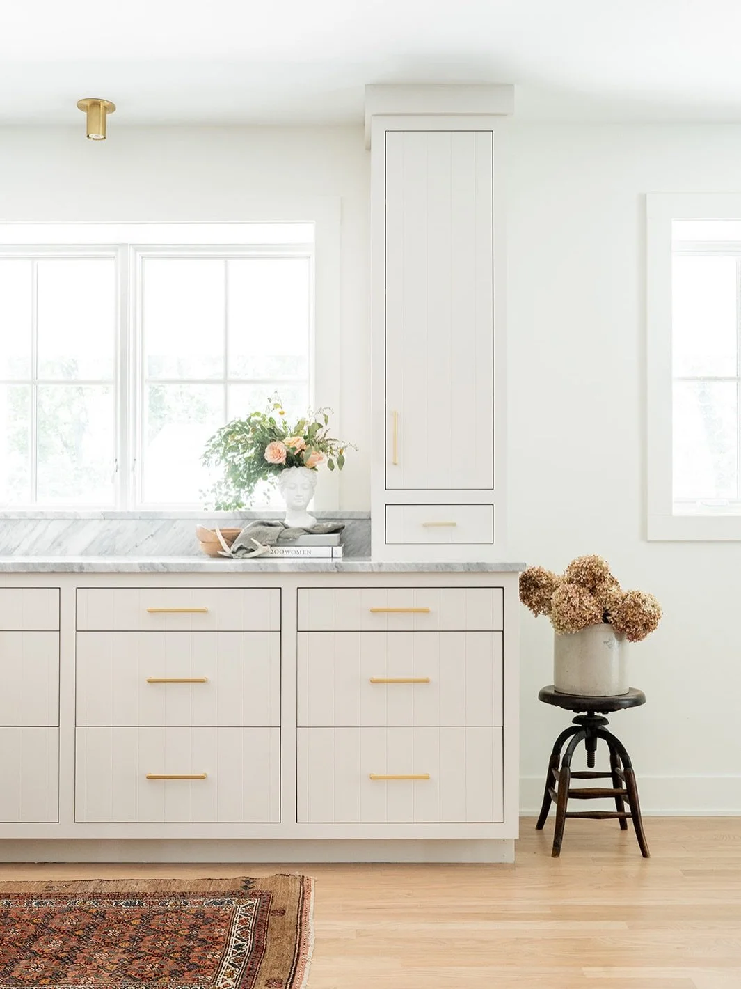 A well designed home doesn&rsquo;t happen because every room is maximized. It happens because there&rsquo;s space.

Space for light to move.
Space for your eye to rest.
Space for the pieces that matter to actually stand out.

This is how I designed m