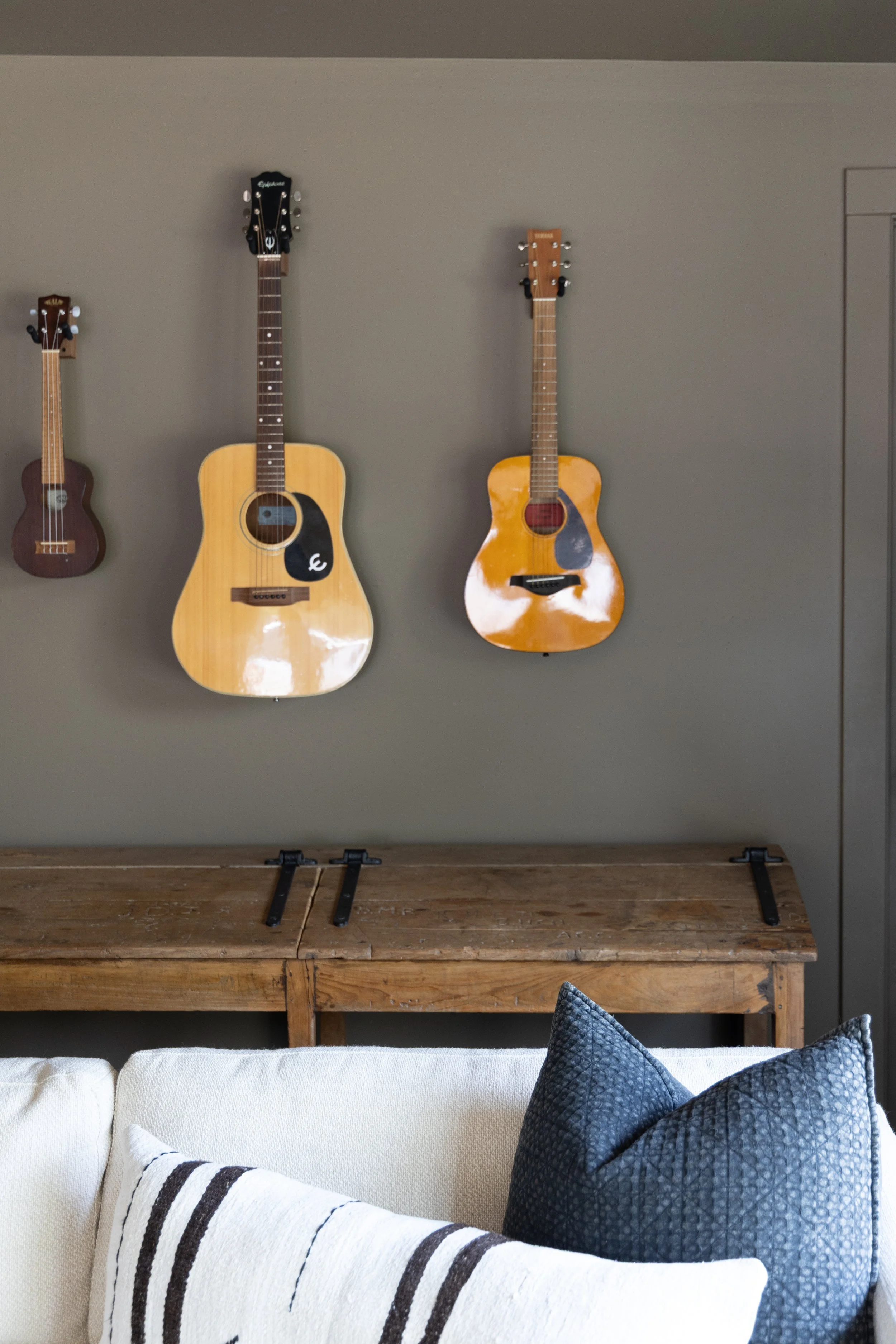 Heffinger Interiors Layering Vintage Into yoru Home -15.jpg