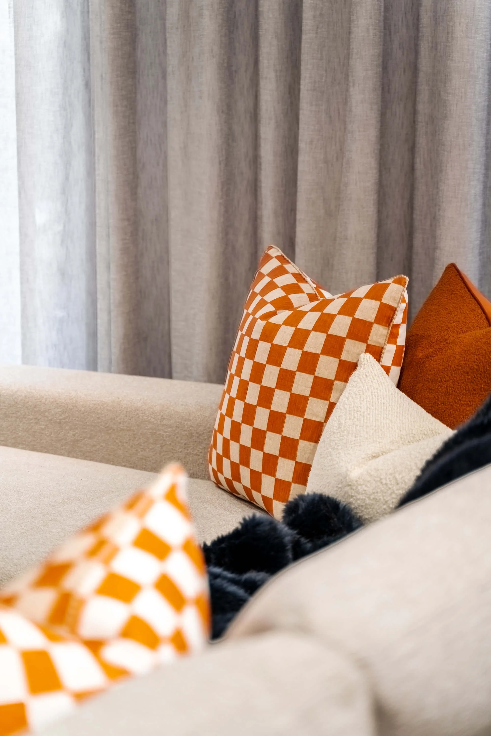 Guccione_Window_Furnishings_220630_--16.jpg