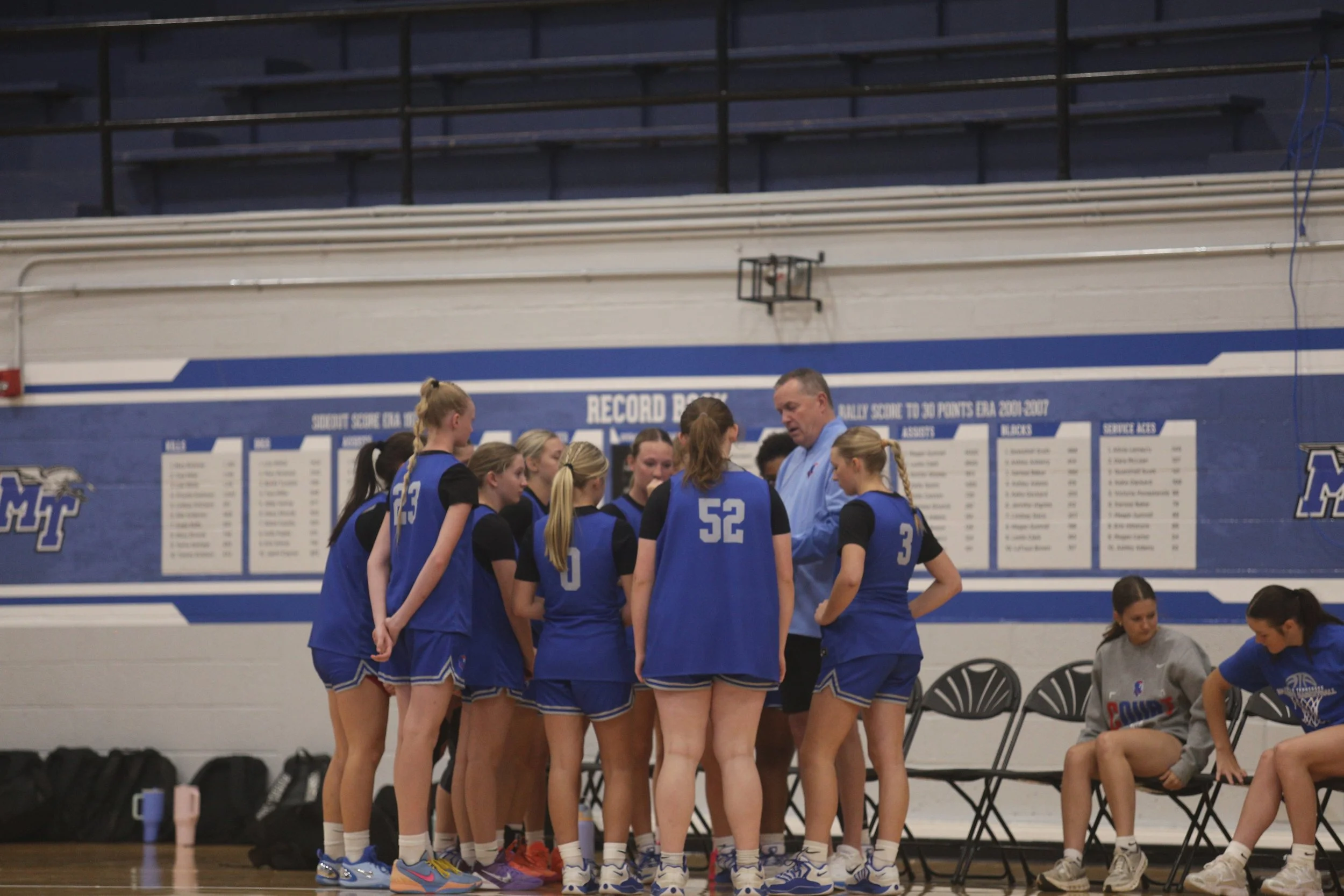 Lady Pioneers start 3-1 in summer ball