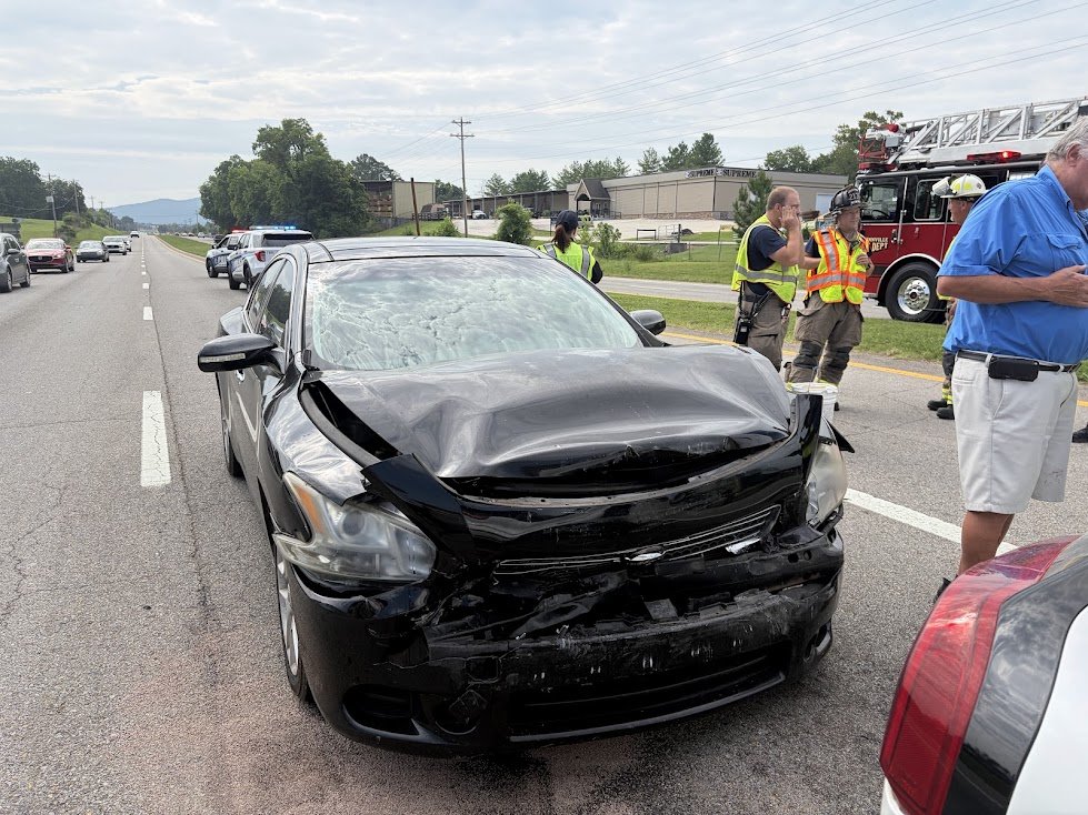 Three-vehicle pileup