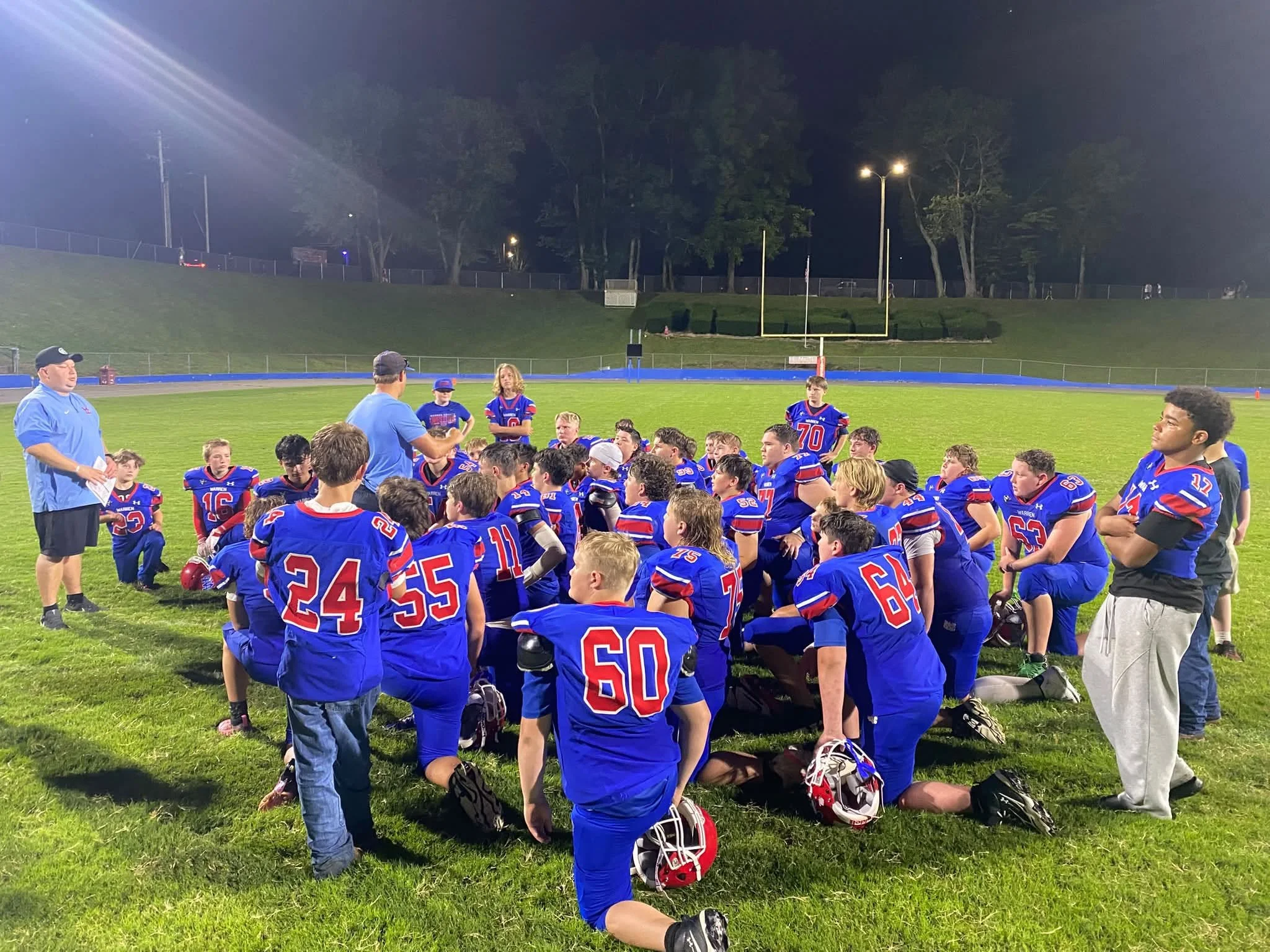 Pioneers blast Bobcats, start 3-0
