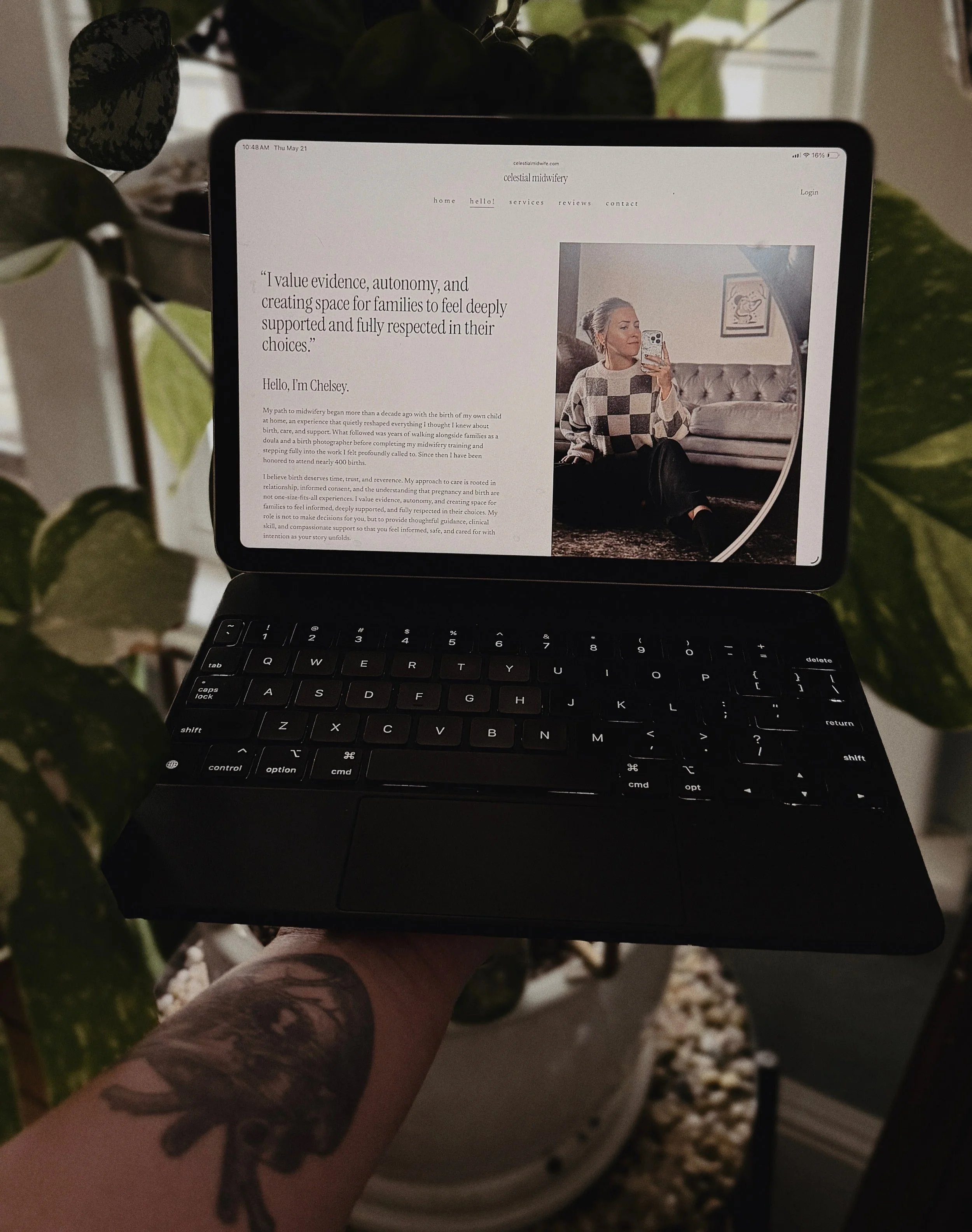 A tiny vulnerable ask 🌙

I&rsquo;ve been pouring a lot of love into creating Celestial Midwifery&rsquo;s little corner of the internet and finally getting my website live! 

While I&rsquo;m still so grateful to be part of the G&eacute;nnisi collecti