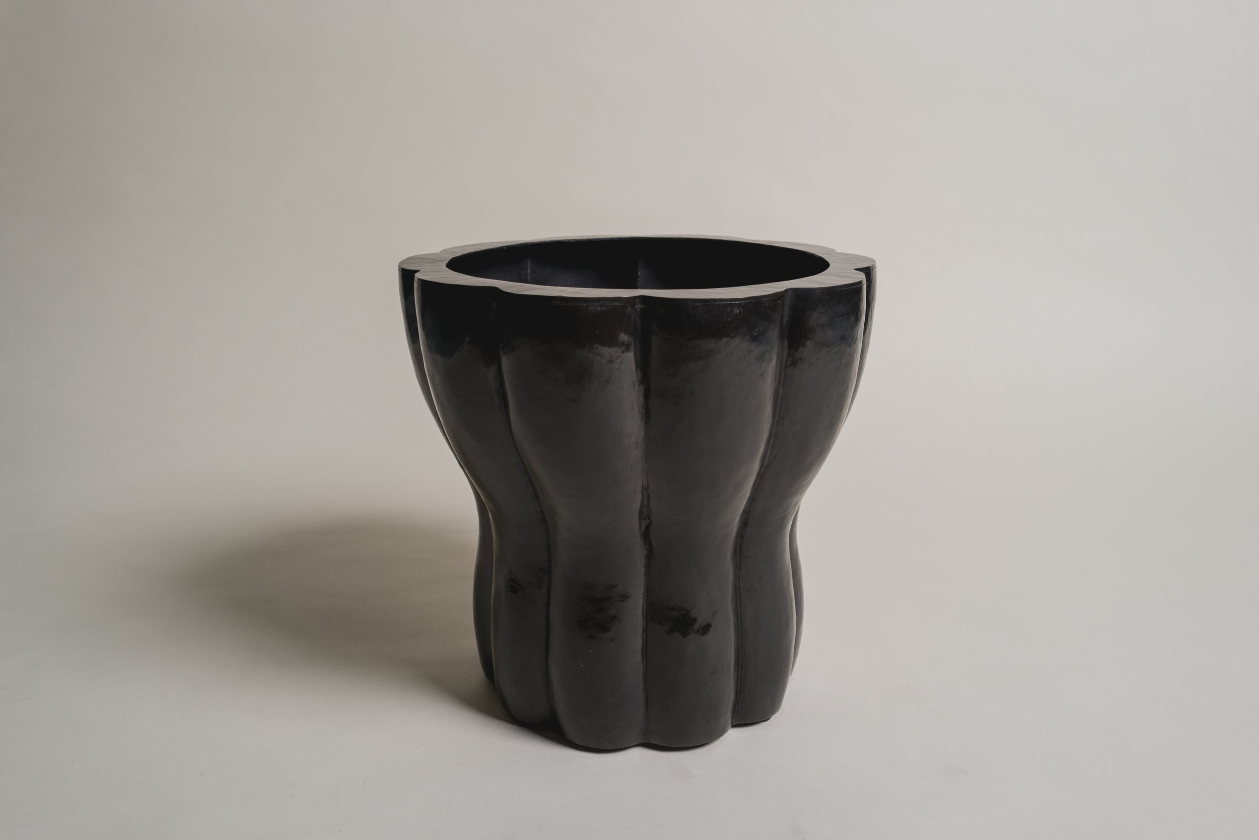 Lobed Planter with Waist | Black Copper