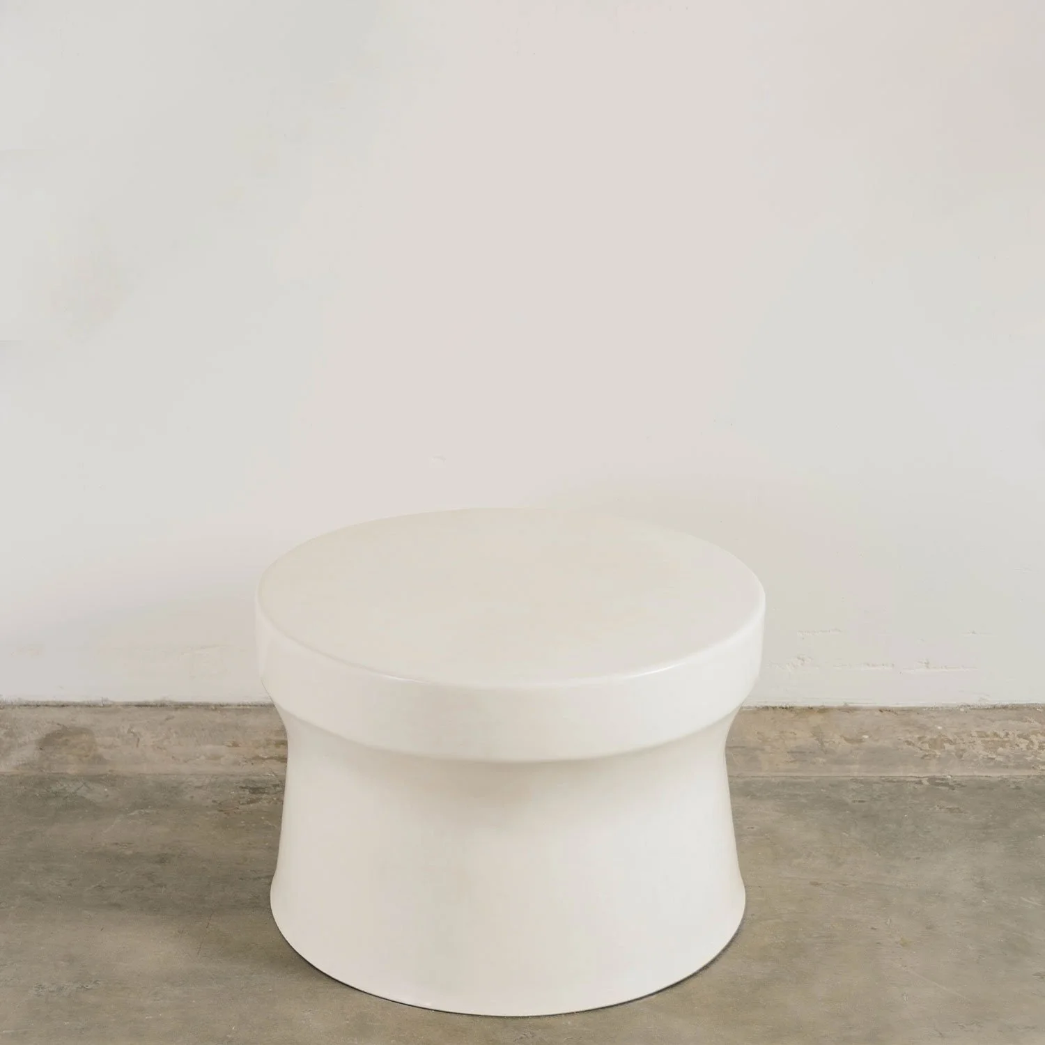 Dong Shan Table | Cream Lacquer