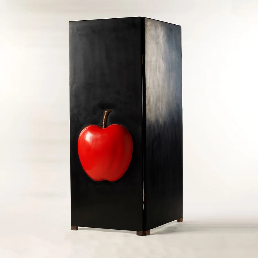 2 Panel Screen with Red Apple | Black Lacquer