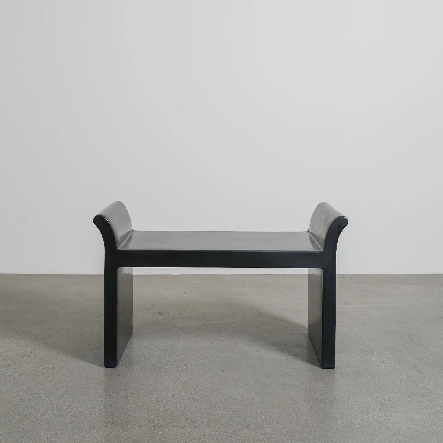 vanityseatblk.jpg