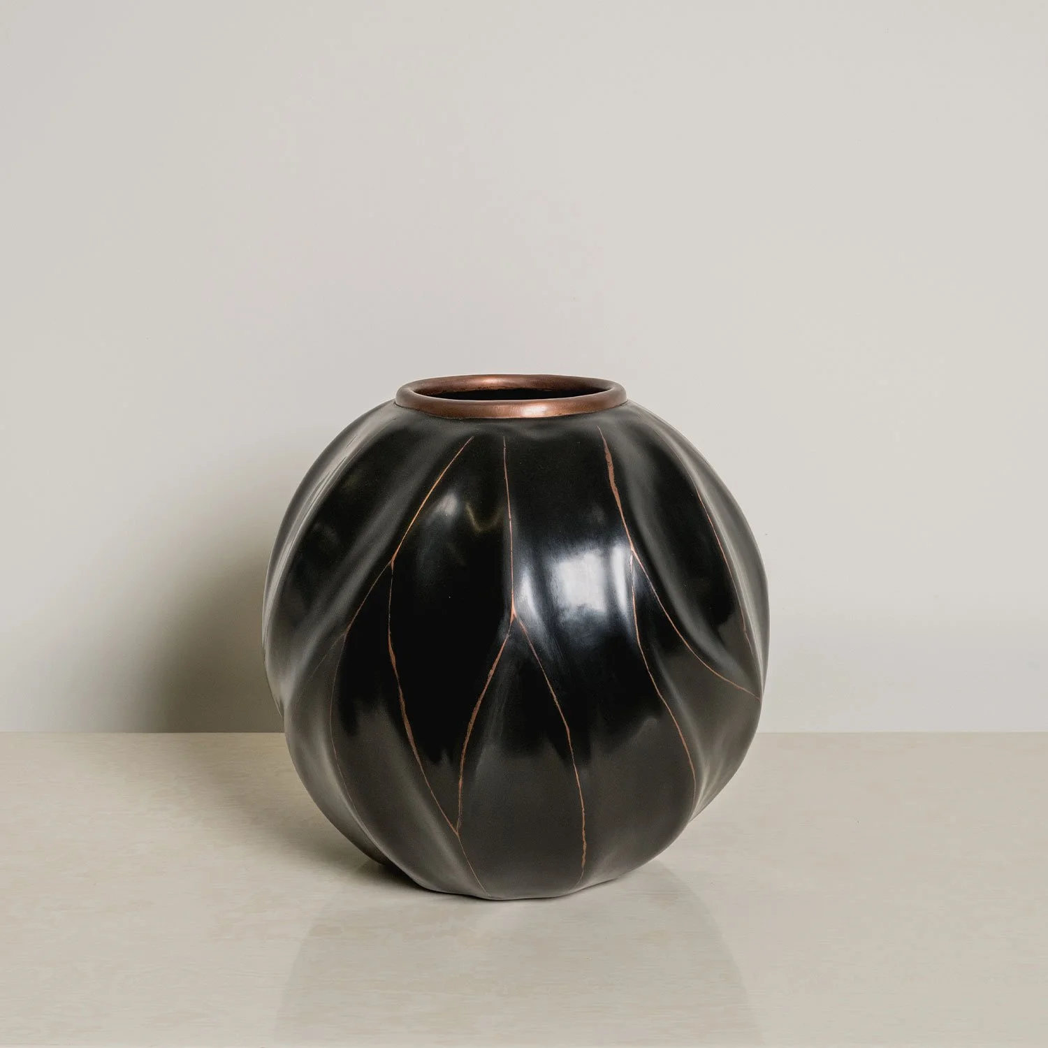 Leaf Jar | Black Lacquer