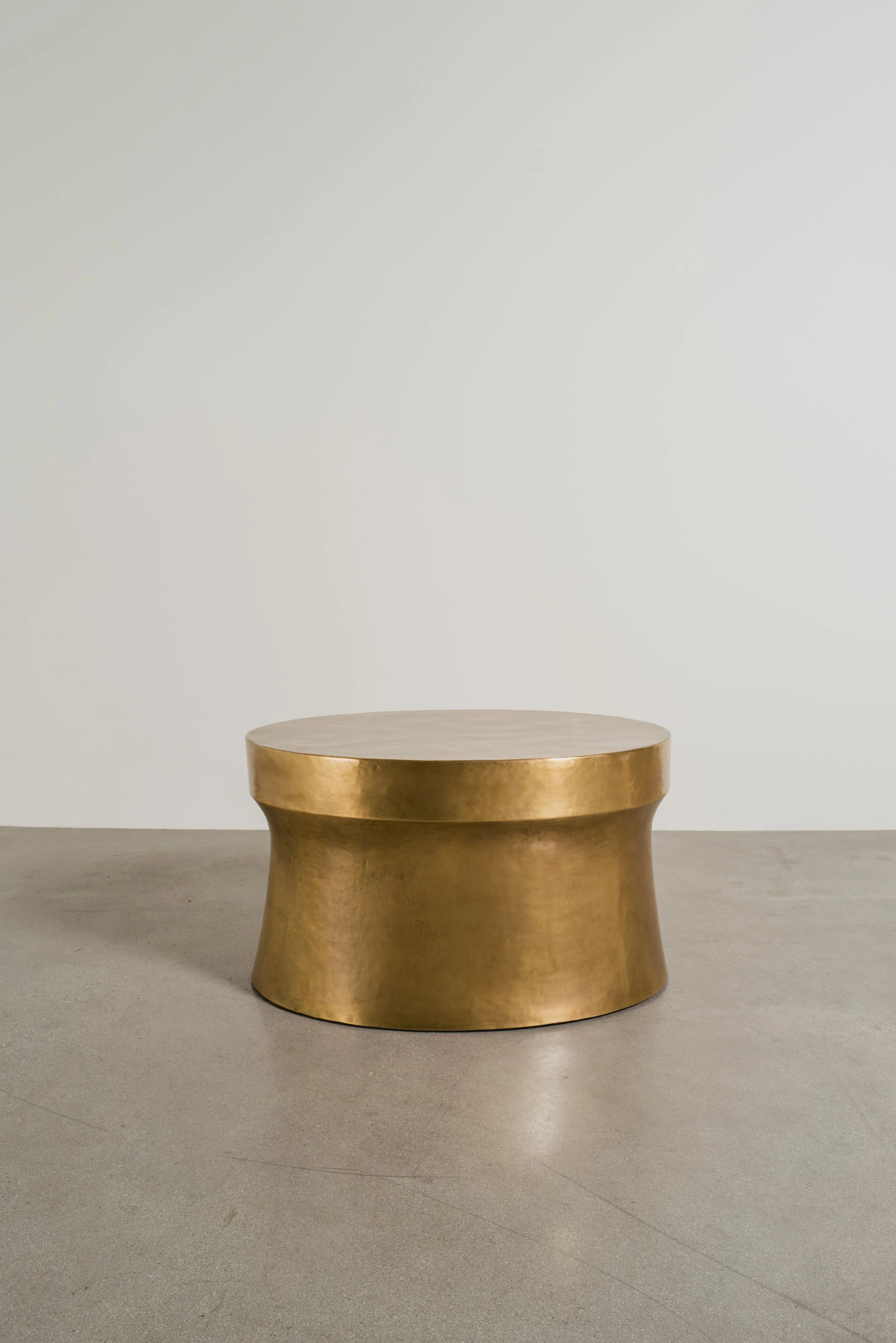 Oval Dong Shan Table | Brass