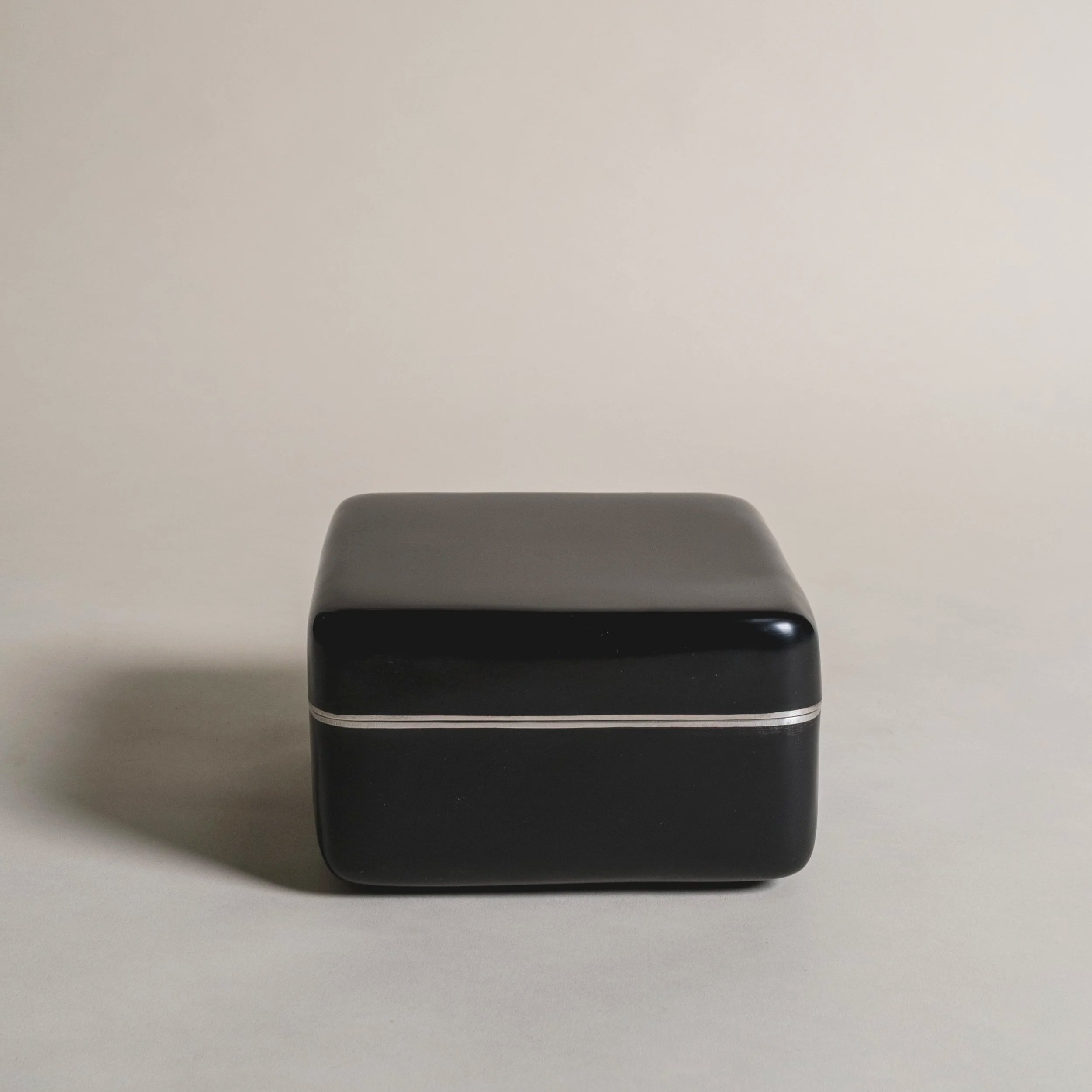 Square Box with White Bronze Rim | Black Lacquer