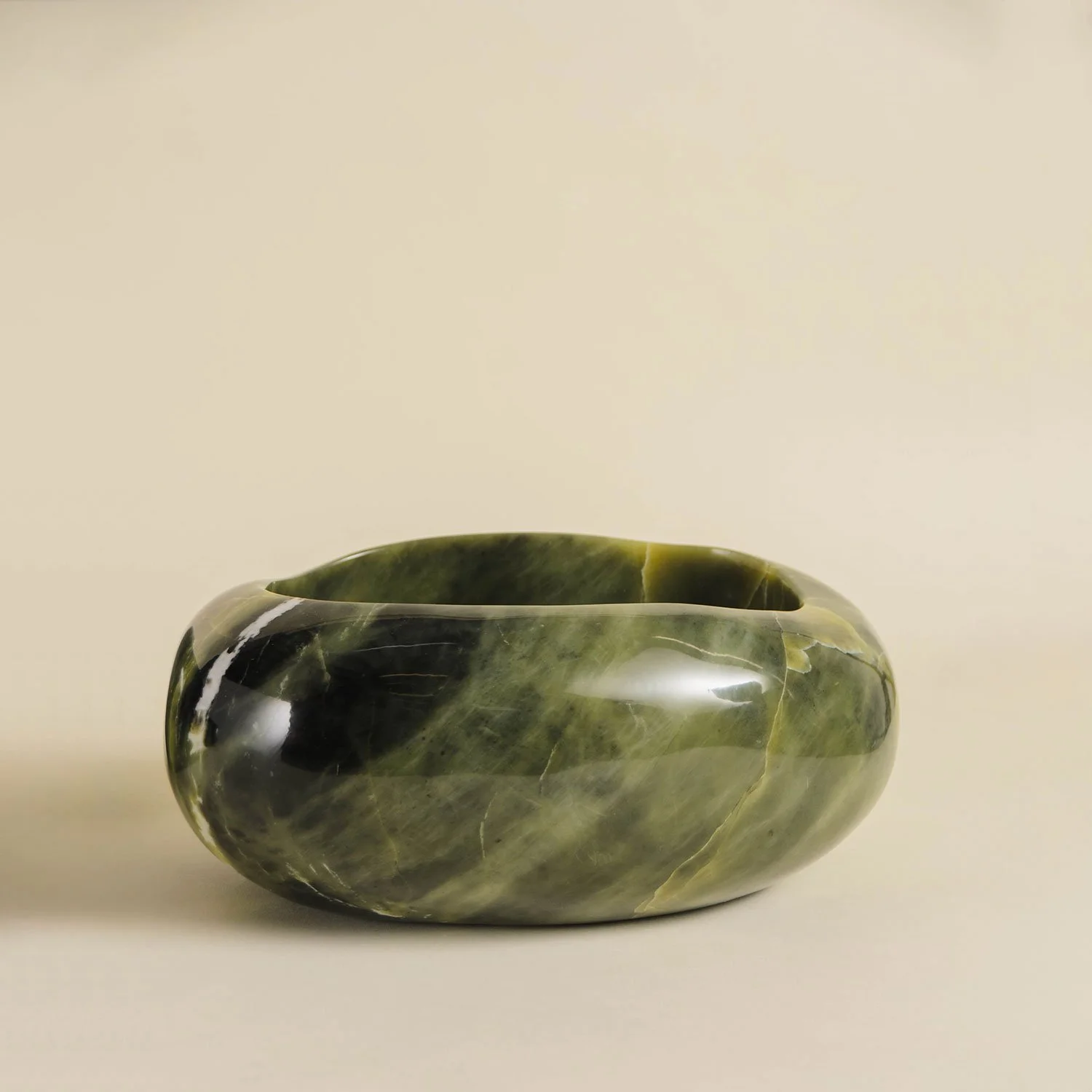 Medium Pebble Pot | Nephrite Jade
