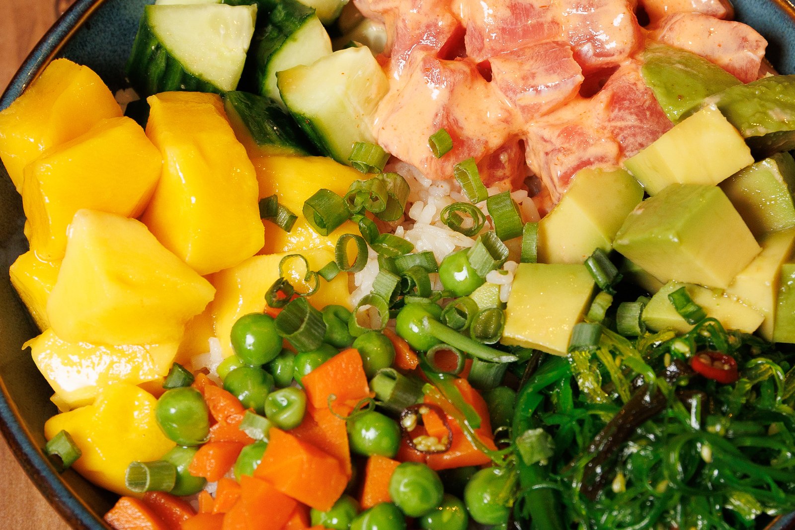 SPICY or NON-SPICY TUNA POKÉ BOWL 