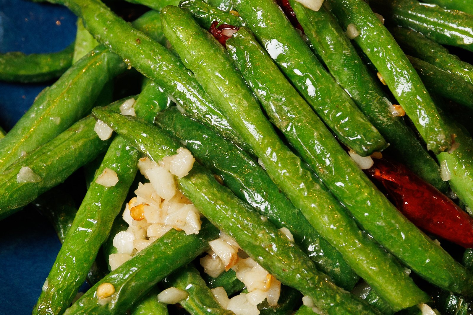 SPICY SAUTÉED GREEN BEANS