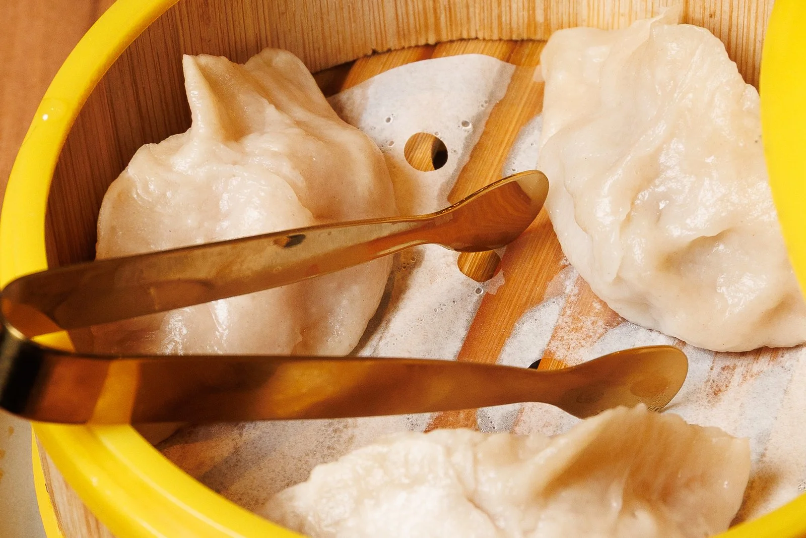 HANDMADE STEAMED PORK OR CHICKEN DUMPLINGS