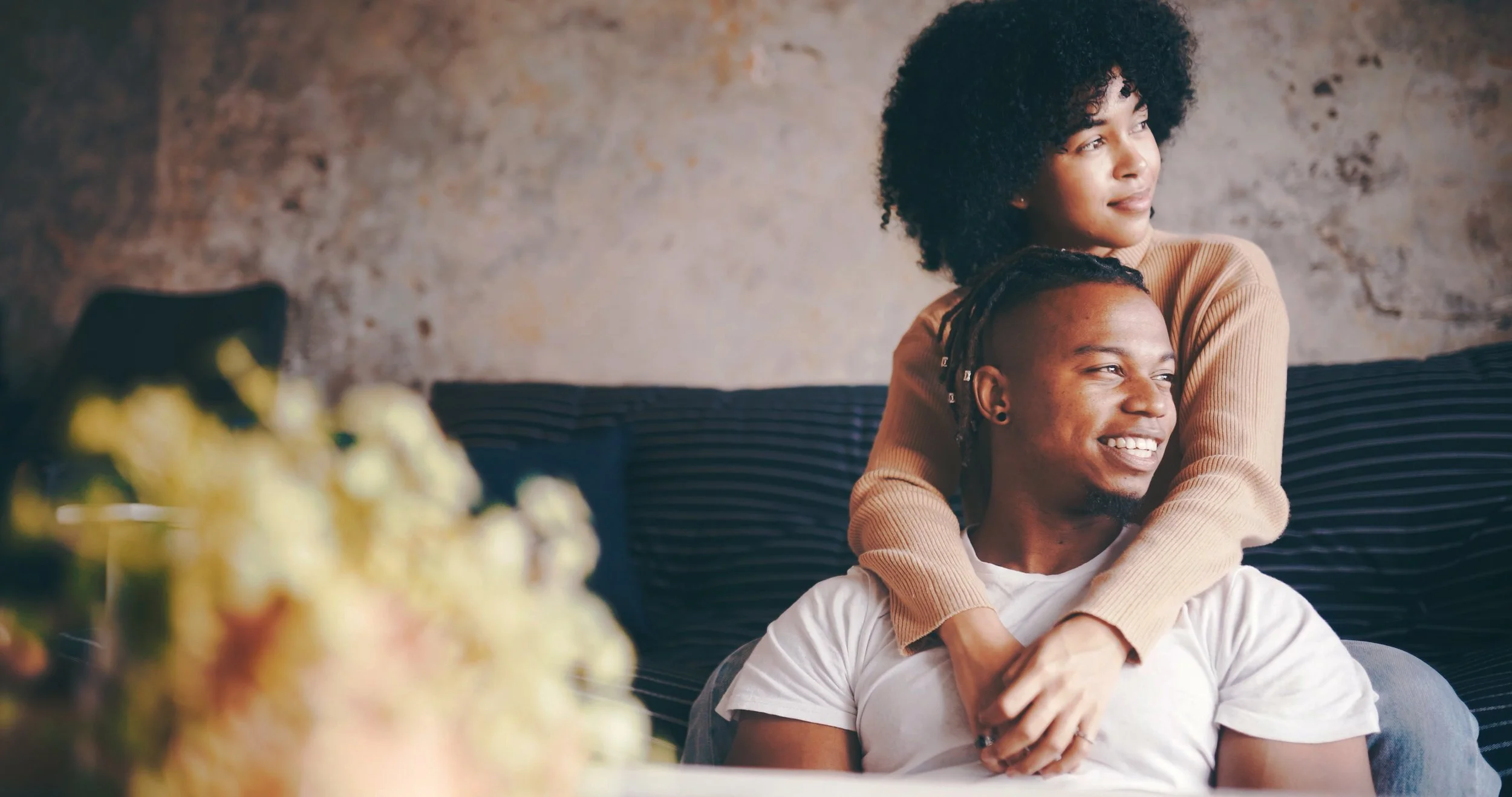 MARRIAGE & RELATIONSHIP COACHING - couple hug