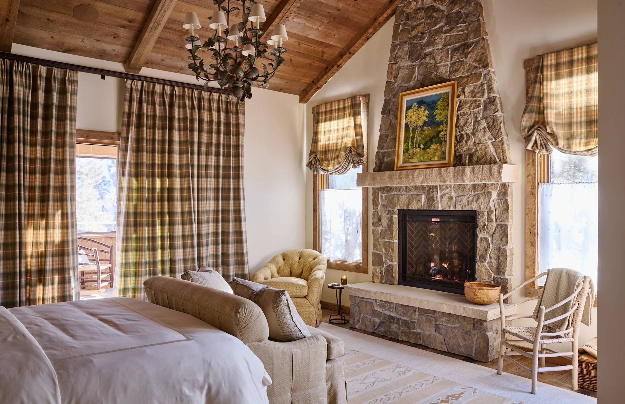 colorado_cabin_primary_bdrm_1_292.webp