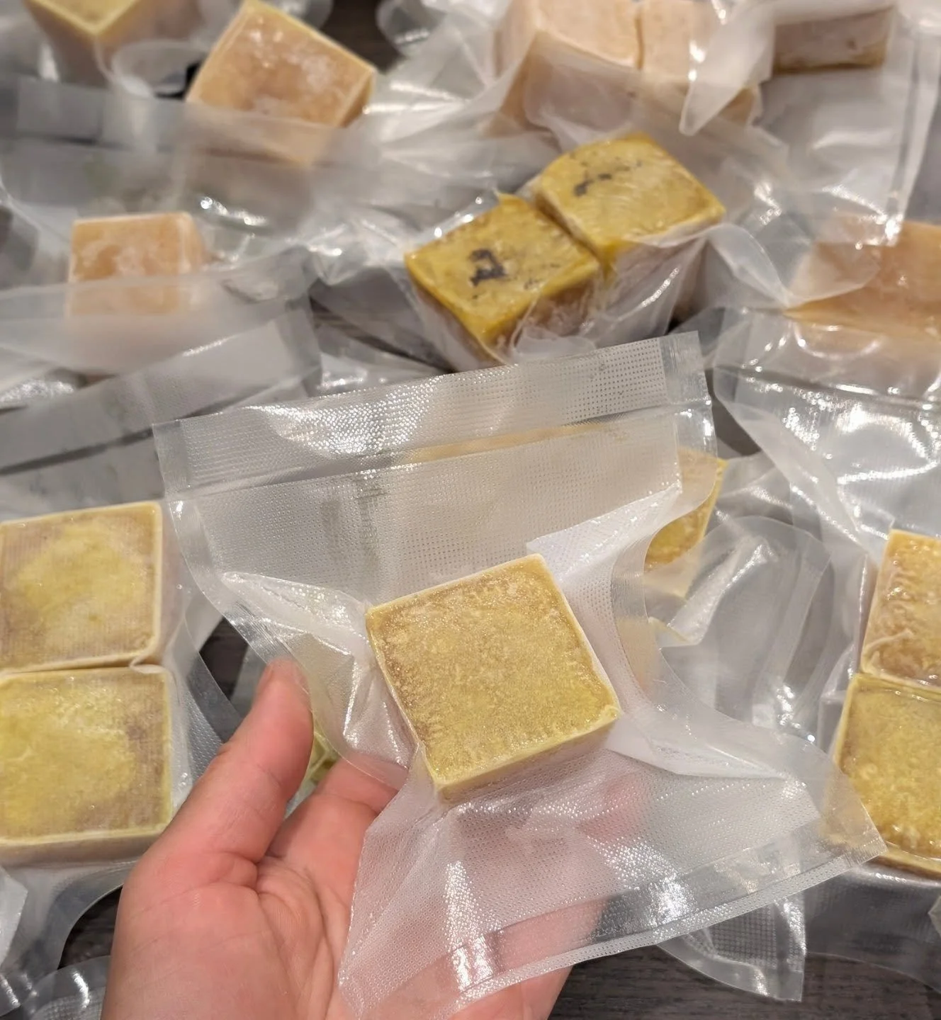 A beautiful batch of NOURISH+IN Functional Broths are ready to be sampled, some of you have already had the luxury of enjoying a sample or two. 😉

Just waiting on the logo stickers to help make the vision complete. 🎉

These functional broth cubes h