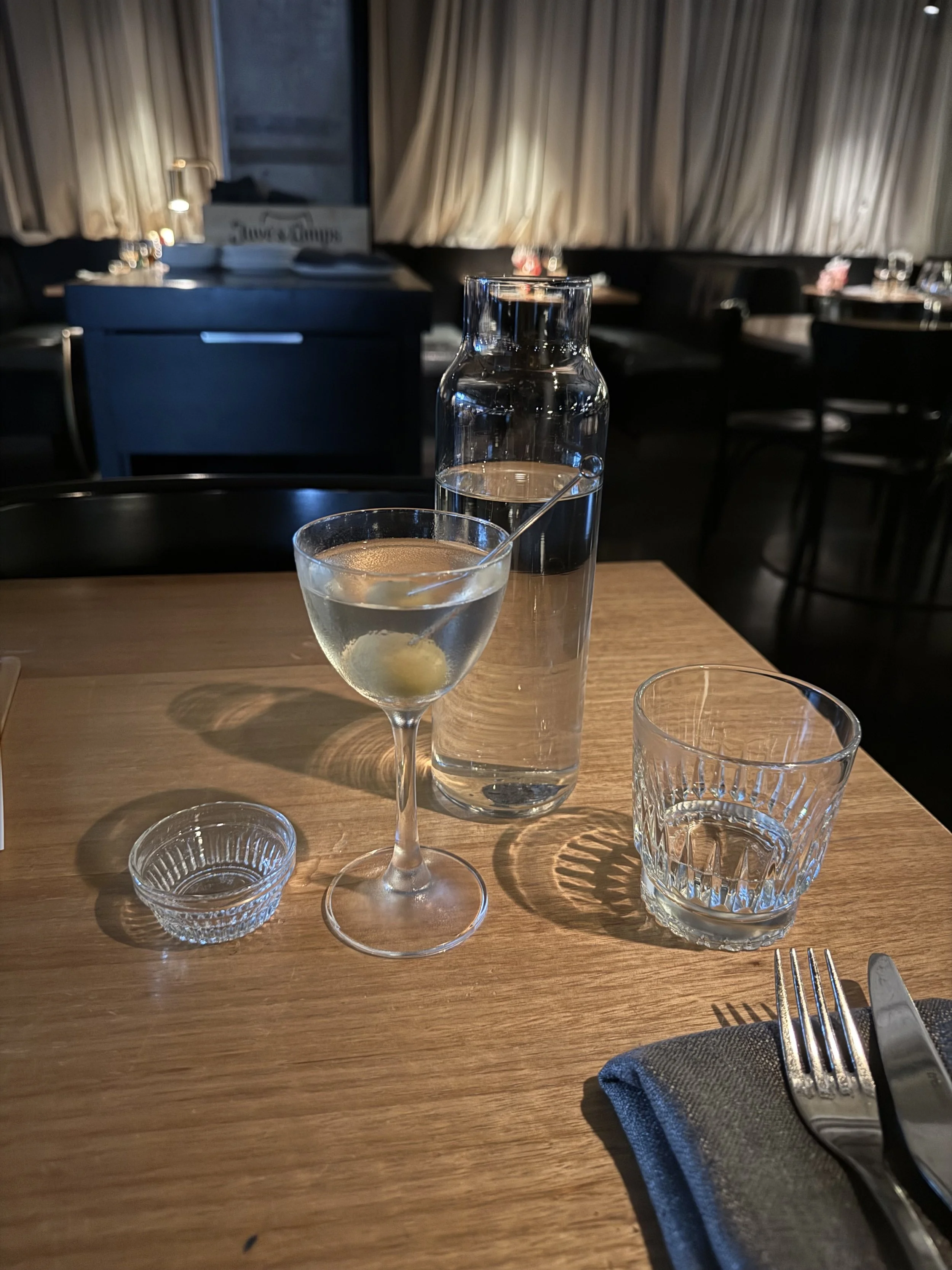 Shadow Bar &amp; Kitchen