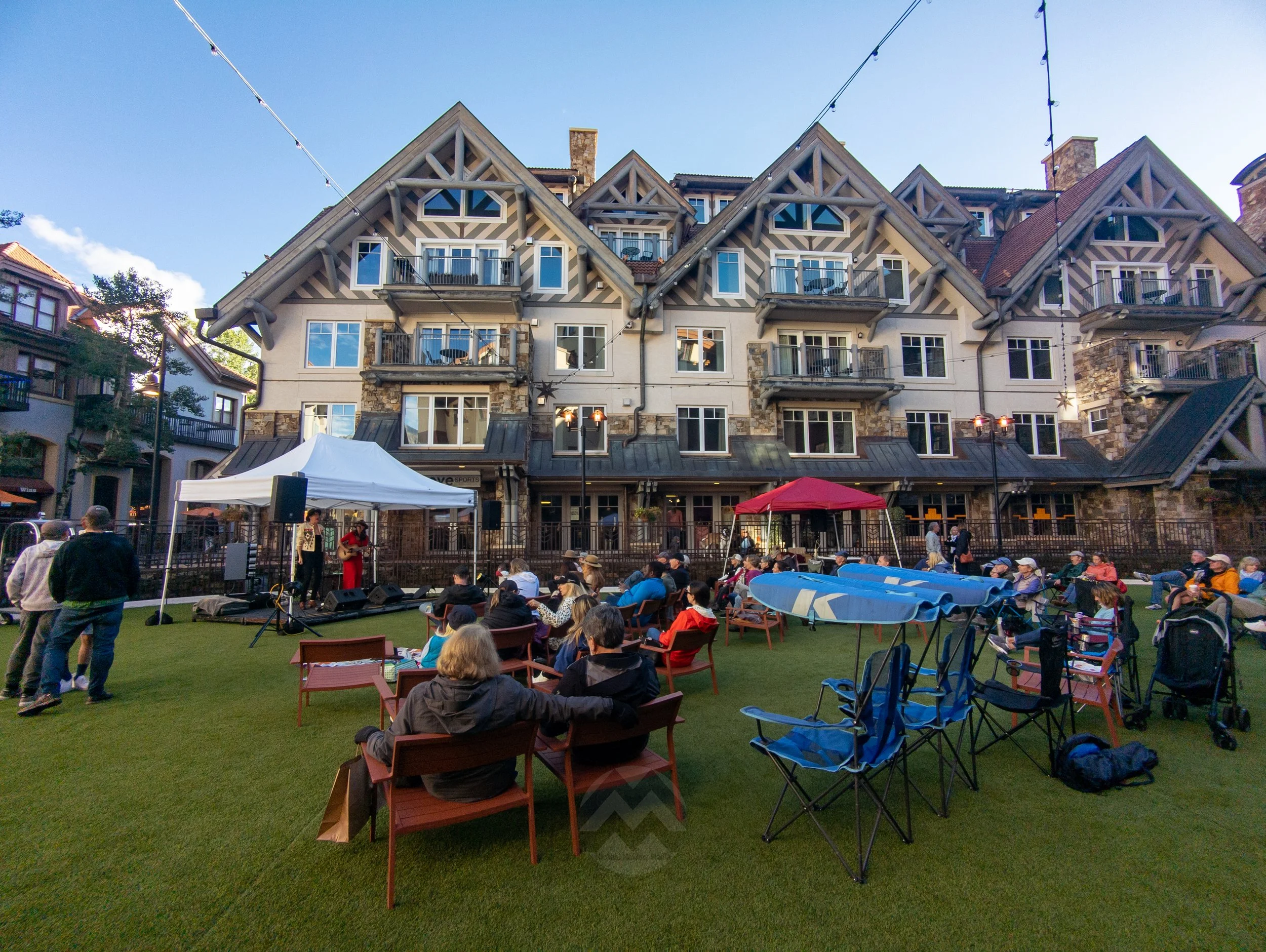 reflection-plaza-music-on-the-green.jpg