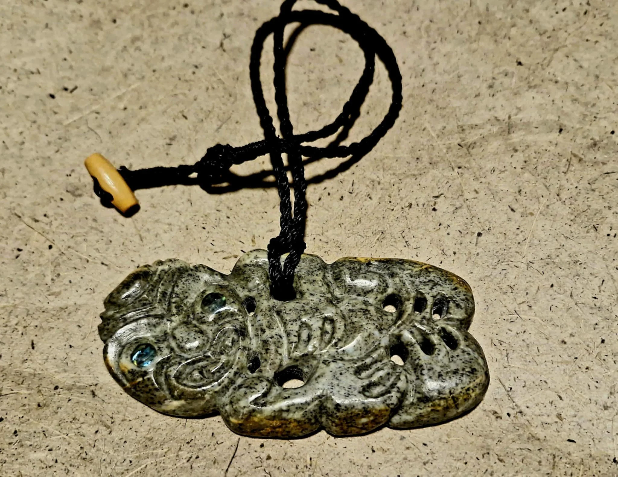 Pounamu (Raukaraka) Hei Tiki