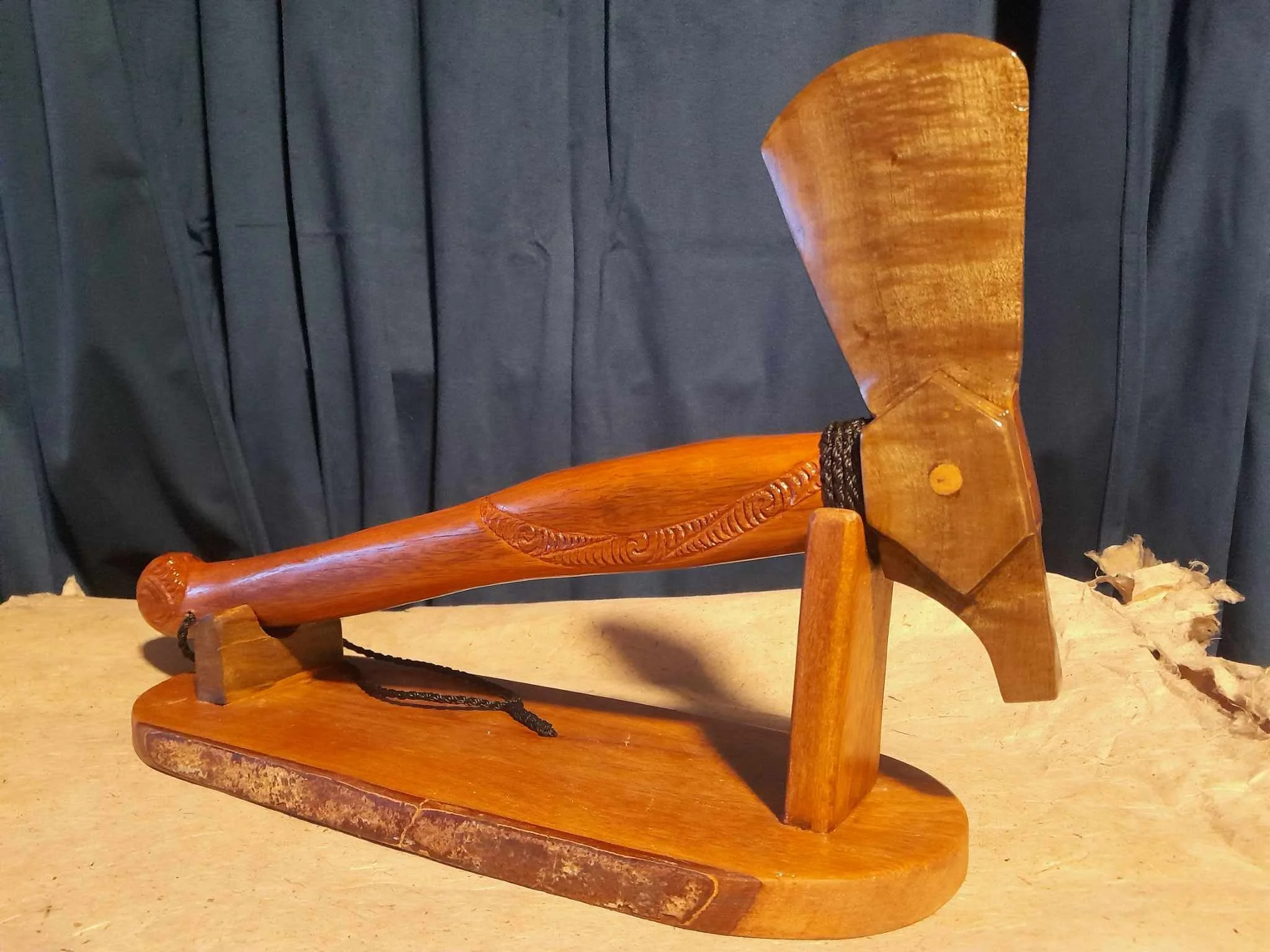 Pātiti (Short handled Māori axe)