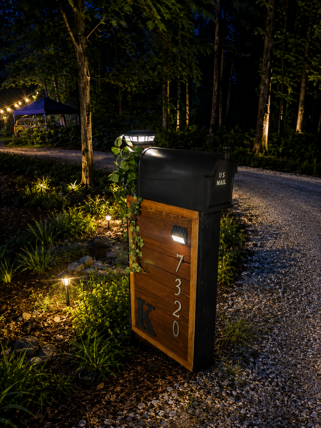 Southern Oak Mailbox