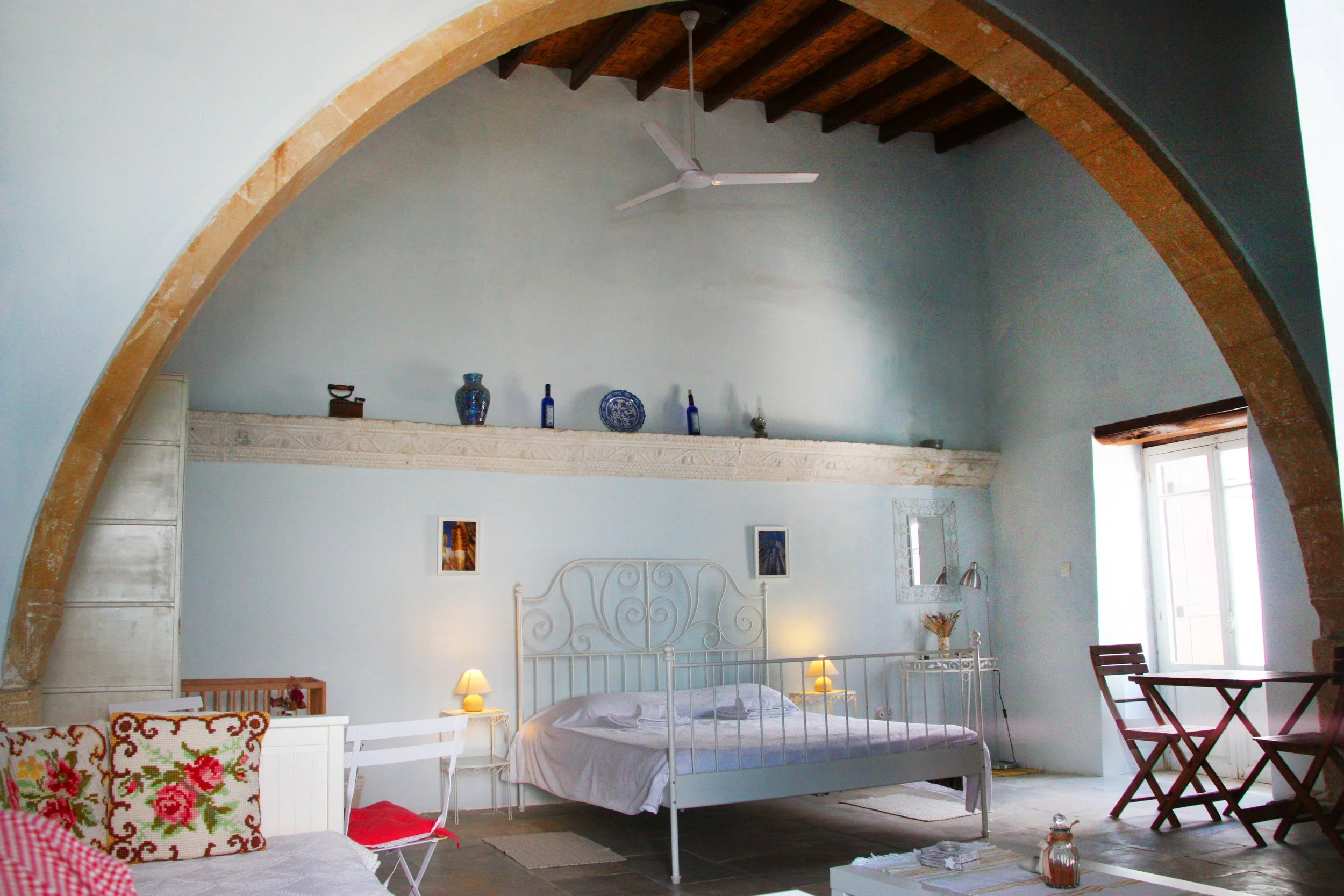 Alkioni Room in Aperanti
