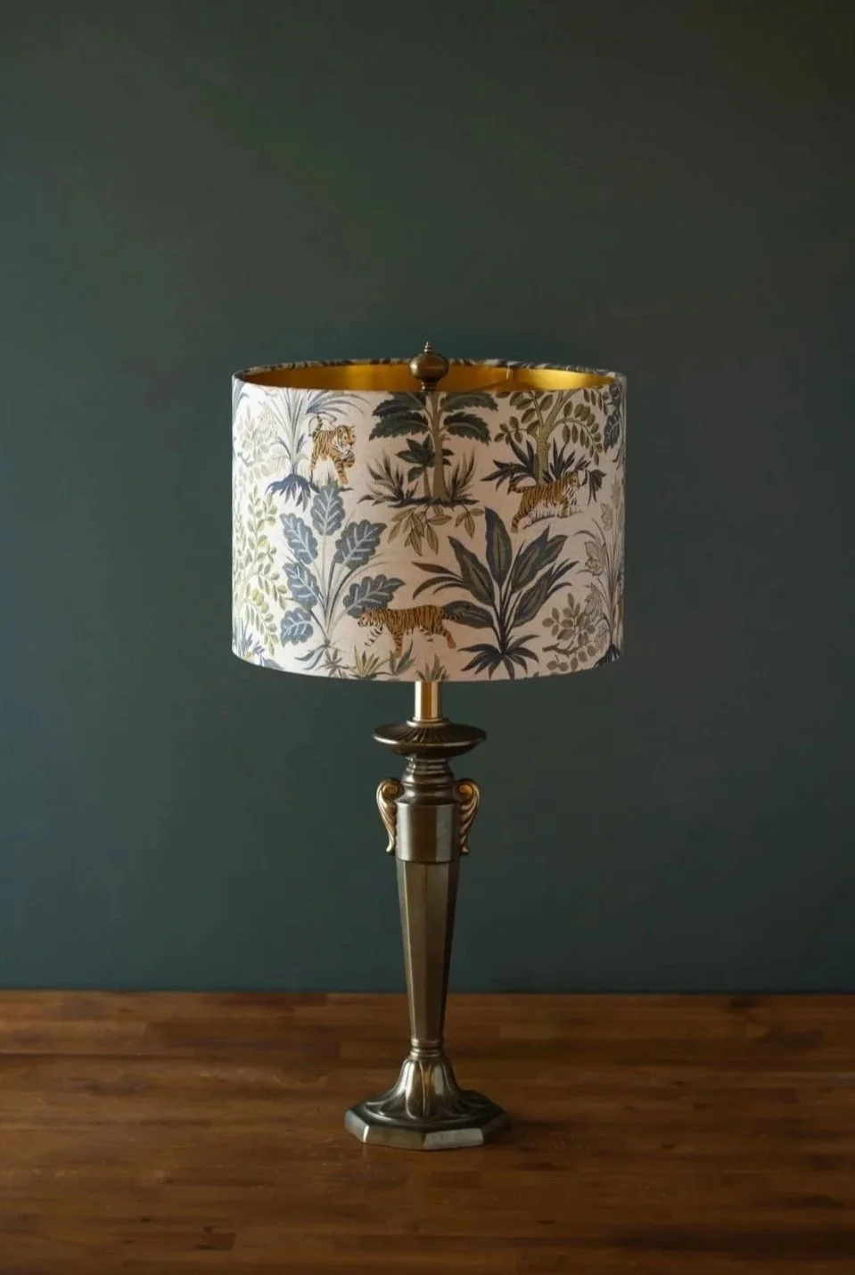 Shade_LamplitAtelier_TigerHunt2.jpg