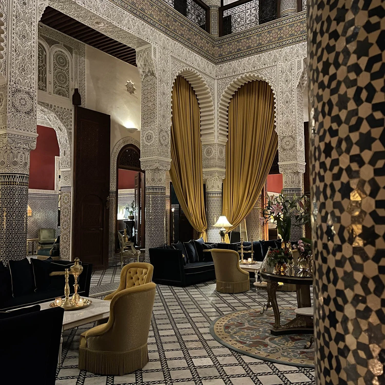 bespoke-lampshade-luxury-inspiration-moroccan-riad-zellige-gold-opulent-interior.jpg