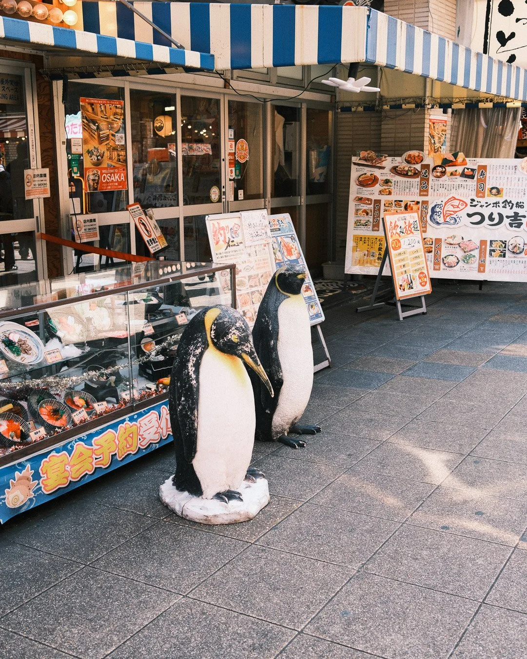 0012_Blueandgreen-Osaka-Japan.jpg